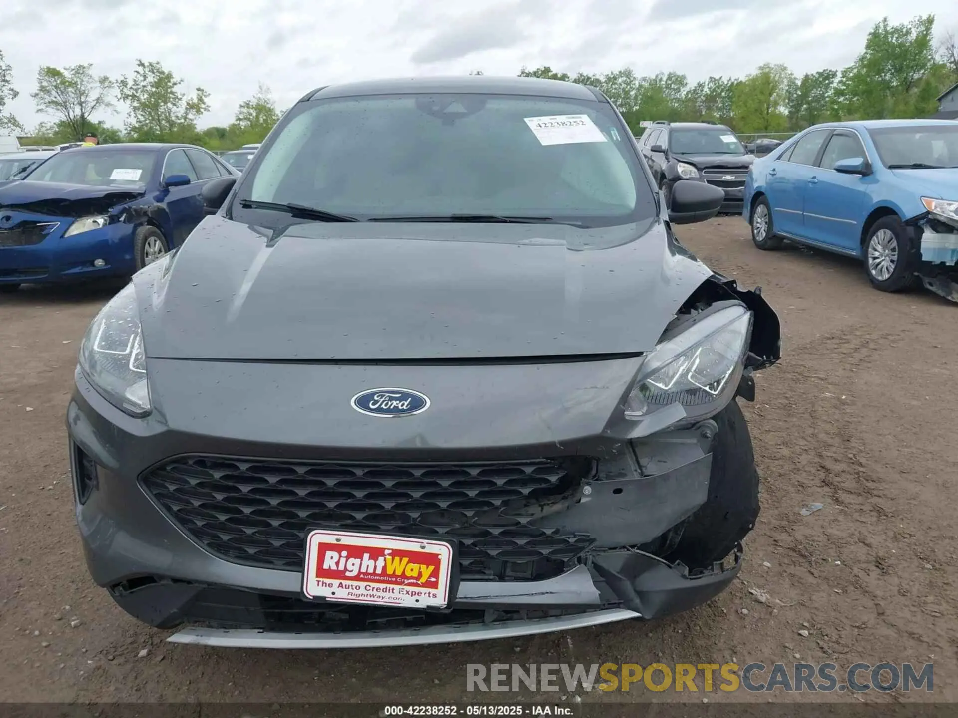 13 Photograph of a damaged car 1FMCU9F69MUA73640 FORD ESCAPE 2021