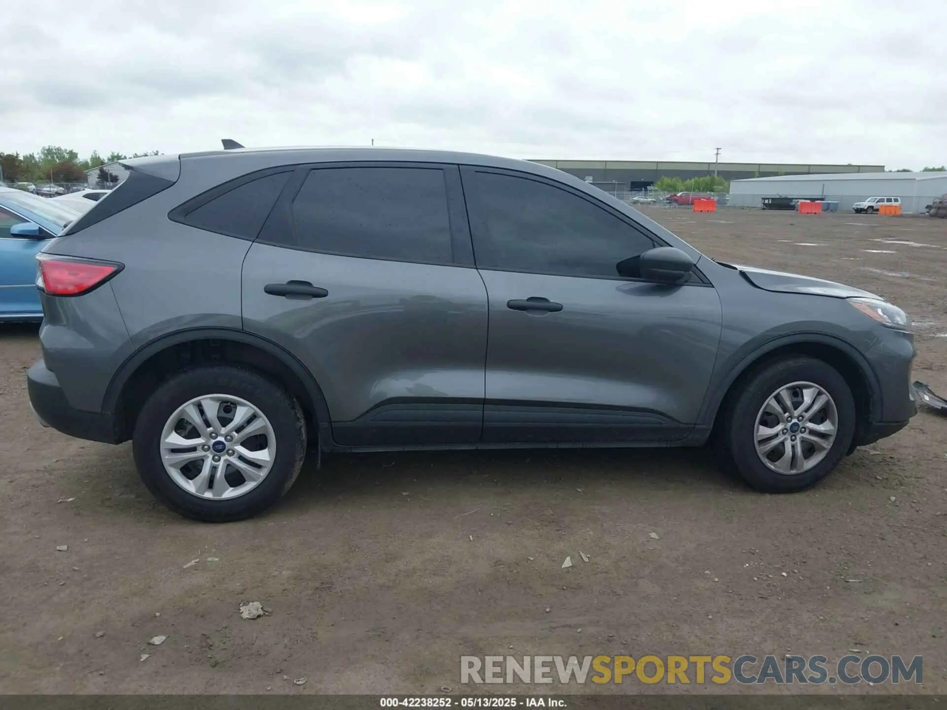 14 Photograph of a damaged car 1FMCU9F69MUA73640 FORD ESCAPE 2021
