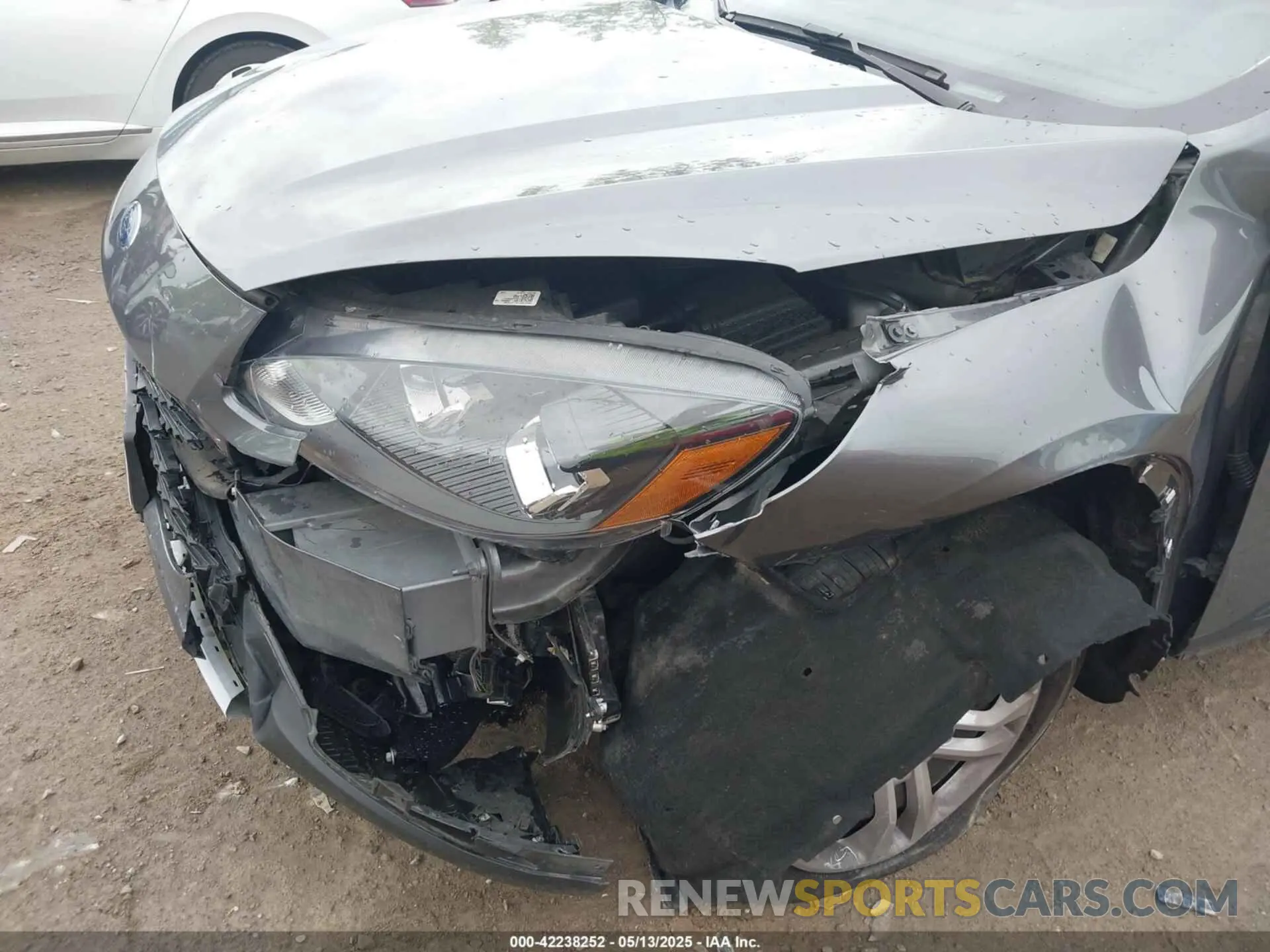 6 Photograph of a damaged car 1FMCU9F69MUA73640 FORD ESCAPE 2021