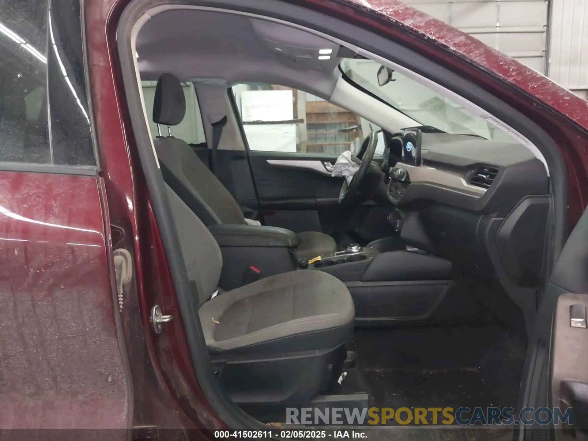 5 Photograph of a damaged car 1FMCU9G60MUA02969 FORD ESCAPE 2021