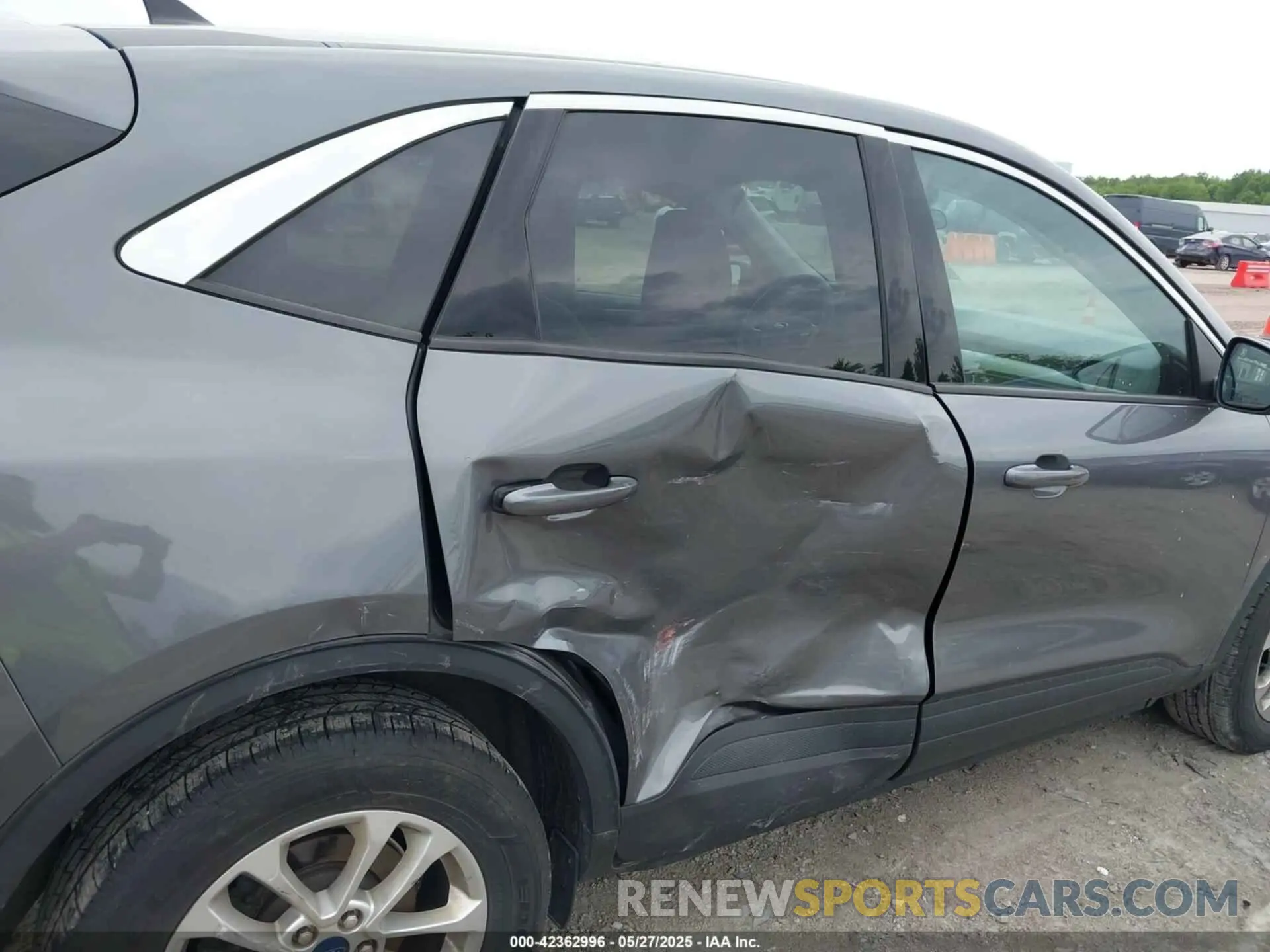 6 Photograph of a damaged car 1FMCU9G60MUA15379 FORD ESCAPE 2021