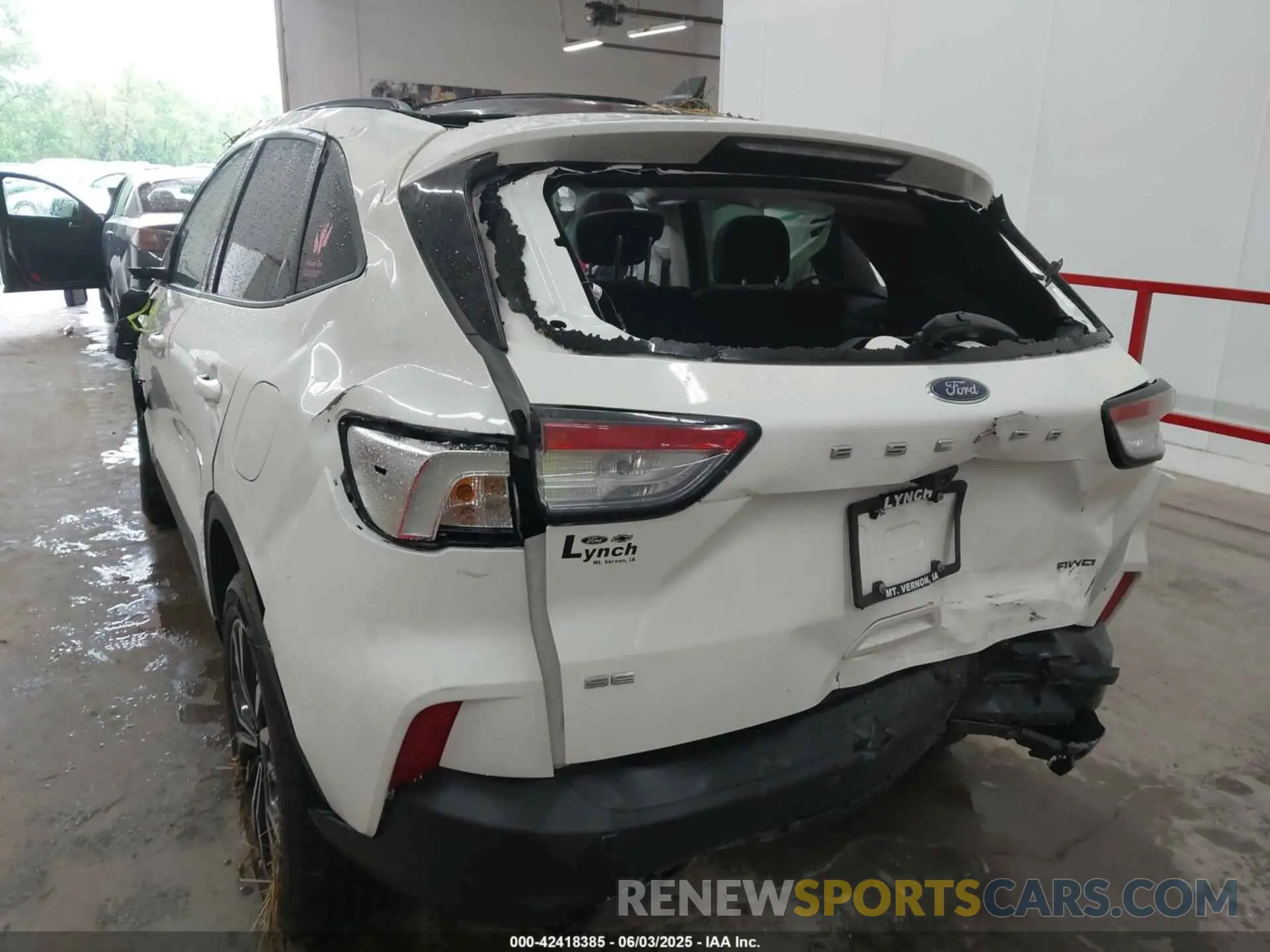 6 Photograph of a damaged car 1FMCU9G61MUA32742 FORD ESCAPE 2021
