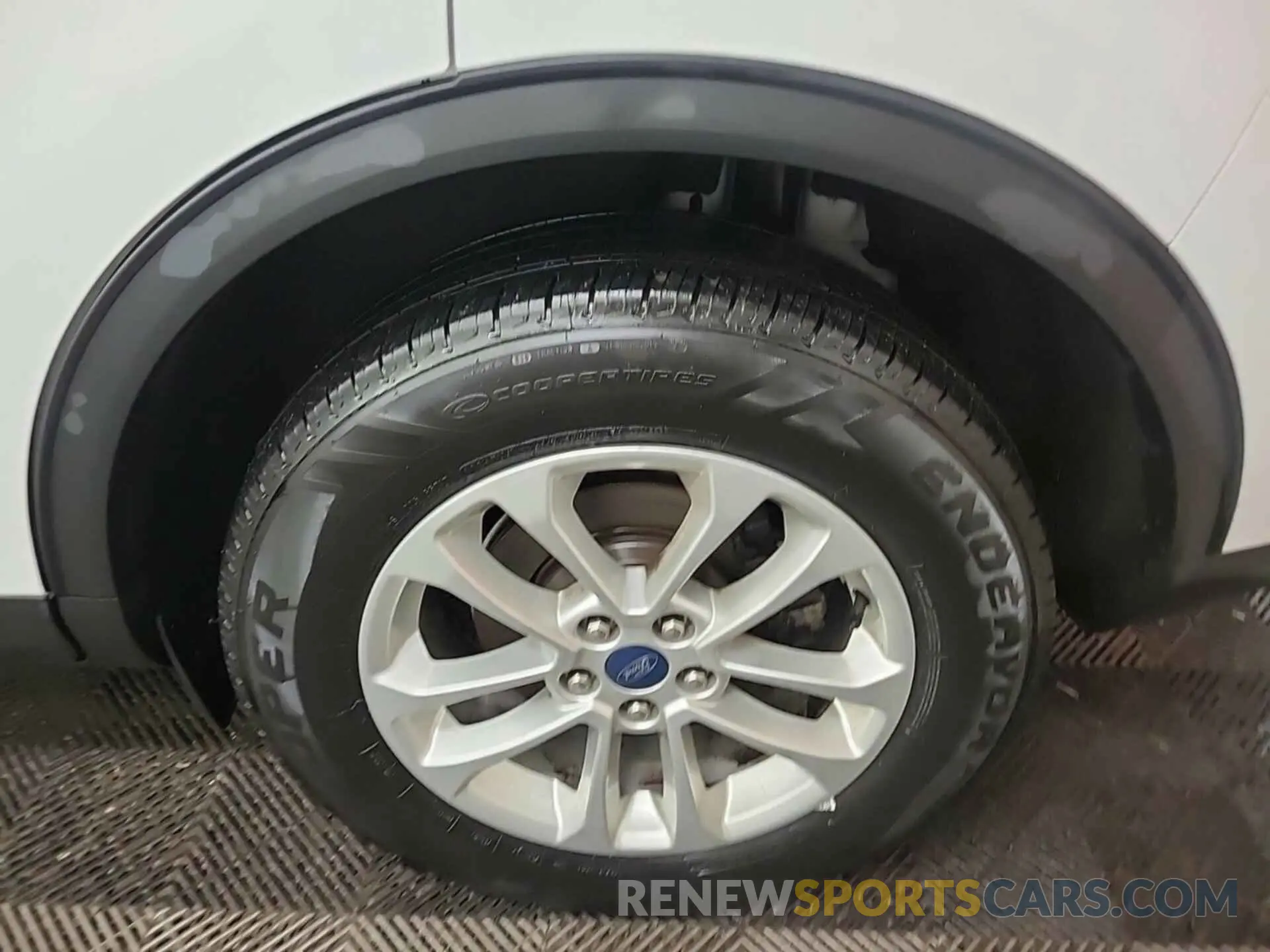 21 Photograph of a damaged car 1FMCU9G61MUA52585 FORD ESCAPE 2021