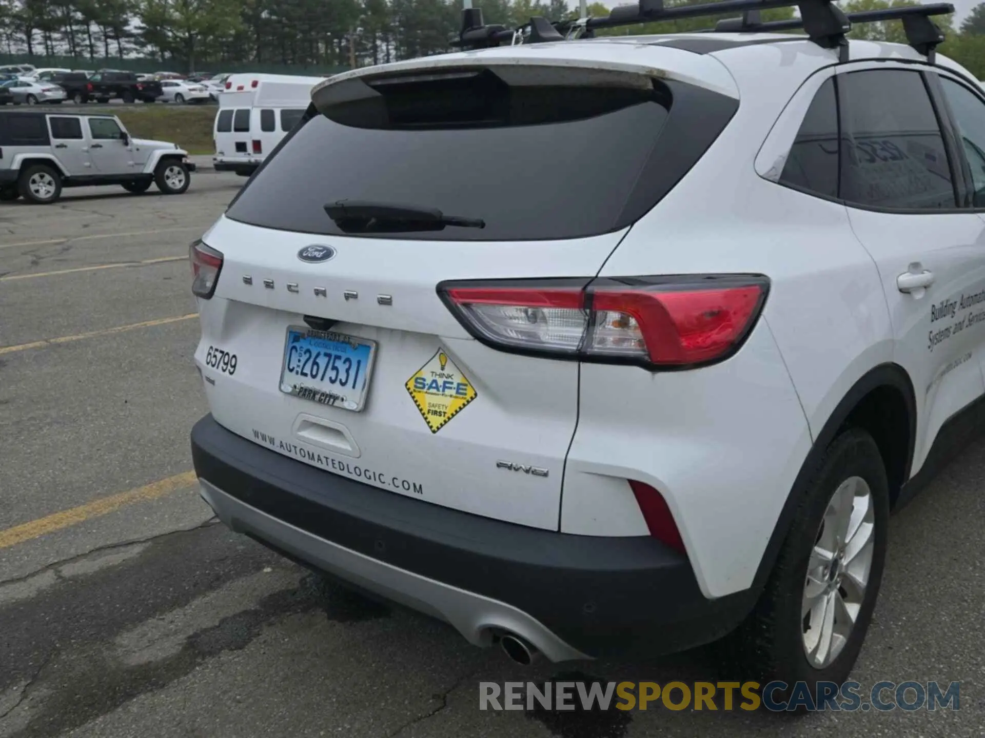 26 Photograph of a damaged car 1FMCU9G61MUA52585 FORD ESCAPE 2021