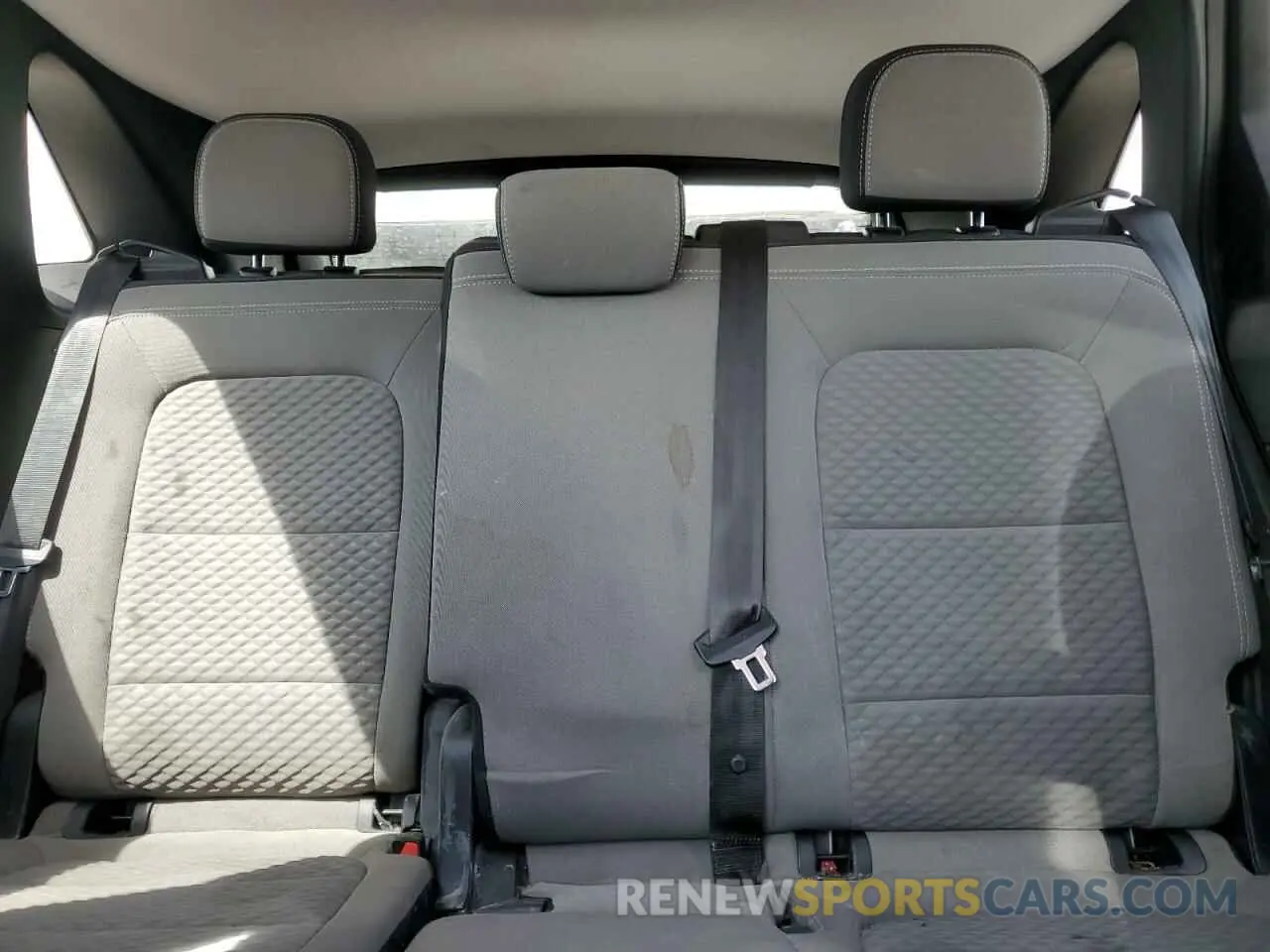 10 Photograph of a damaged car 1FMCU9G61MUA68303 FORD ESCAPE 2021