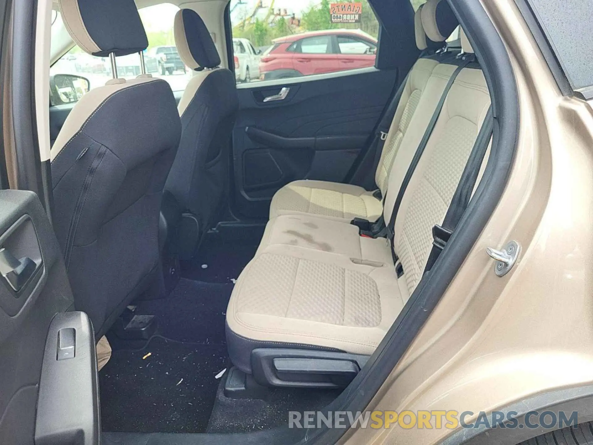 28 Photograph of a damaged car 1FMCU9G61MUA69077 FORD ESCAPE 2021