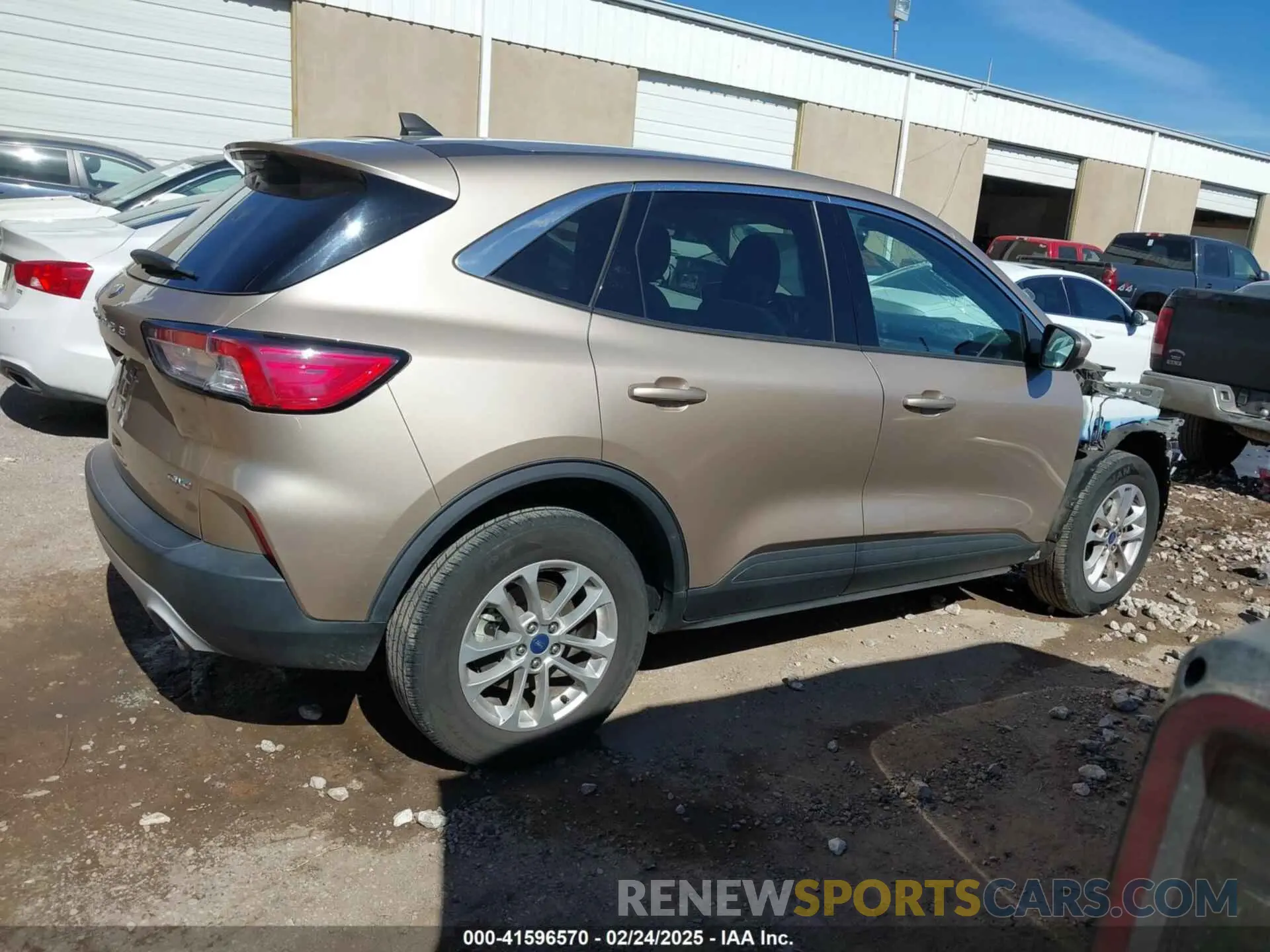 14 Photograph of a damaged car 1FMCU9G62MUA81335 FORD ESCAPE 2021