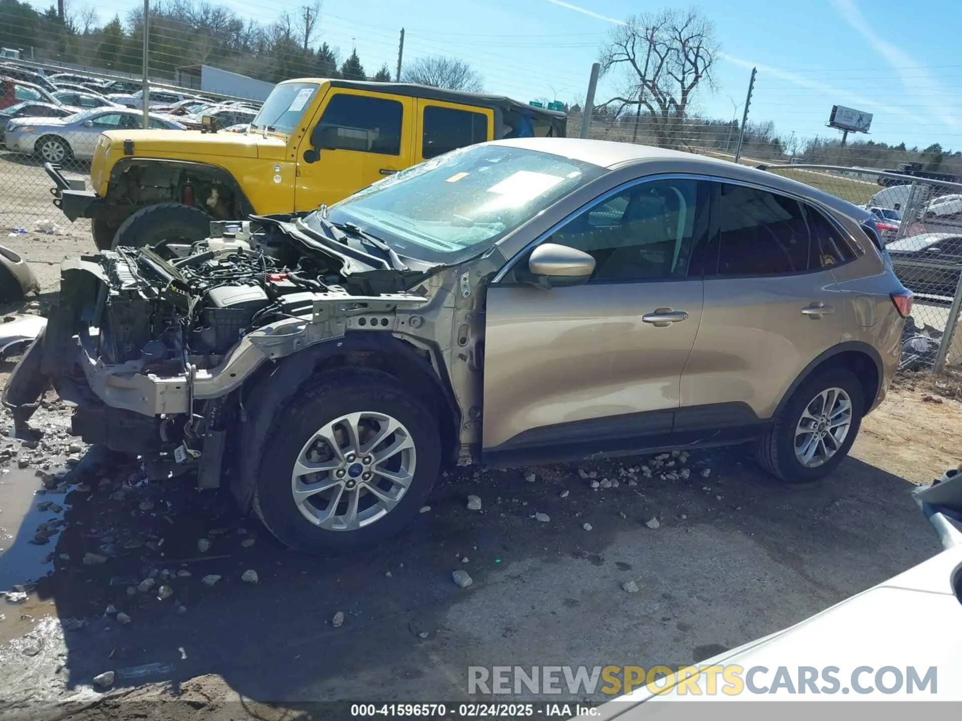 15 Photograph of a damaged car 1FMCU9G62MUA81335 FORD ESCAPE 2021