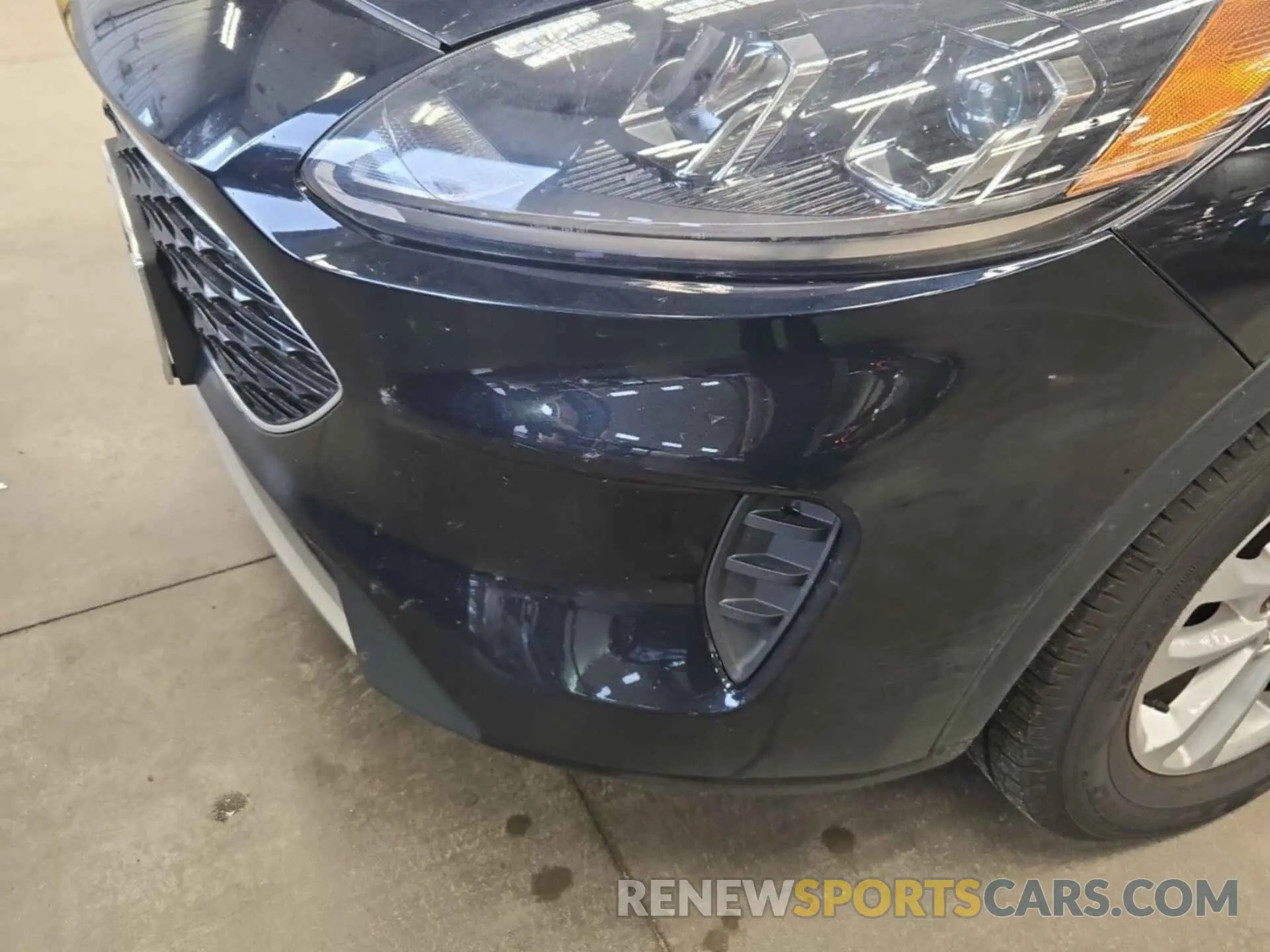 27 Photograph of a damaged car 1FMCU9G62MUA85014 FORD ESCAPE 2021