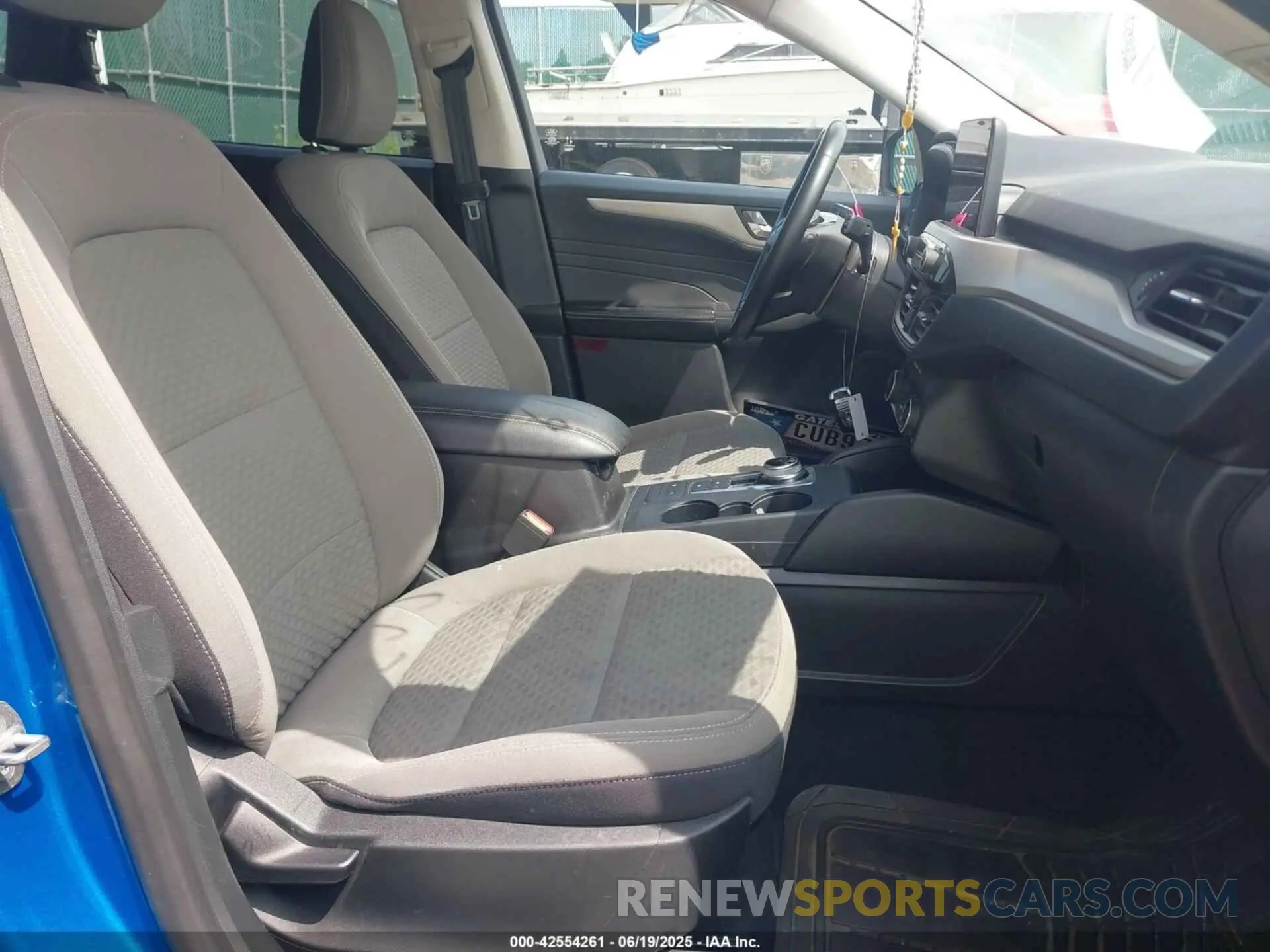 5 Photograph of a damaged car 1FMCU9G62MUB22739 FORD ESCAPE 2021