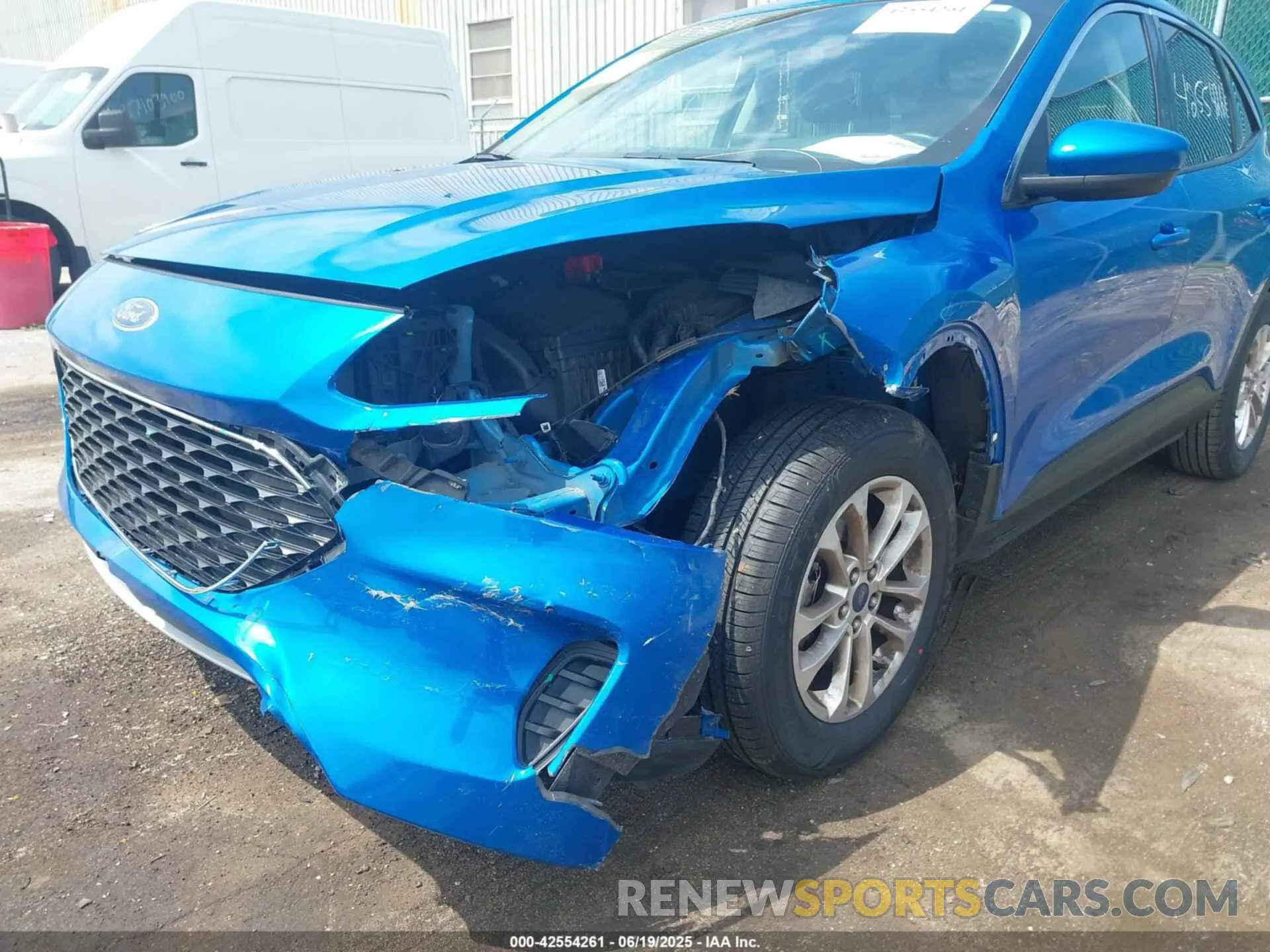 6 Photograph of a damaged car 1FMCU9G62MUB22739 FORD ESCAPE 2021