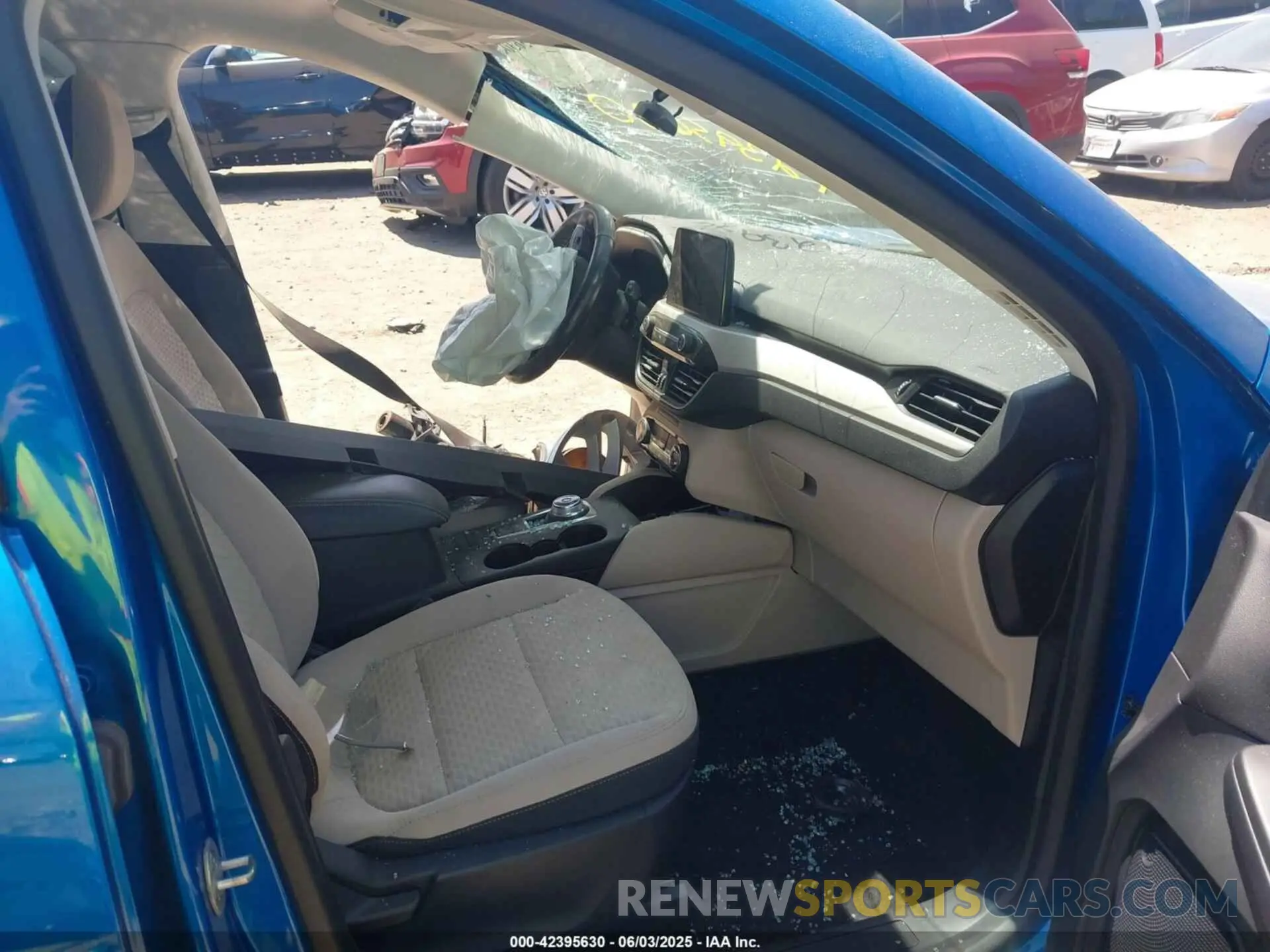 5 Photograph of a damaged car 1FMCU9G63MUA08992 FORD ESCAPE 2021