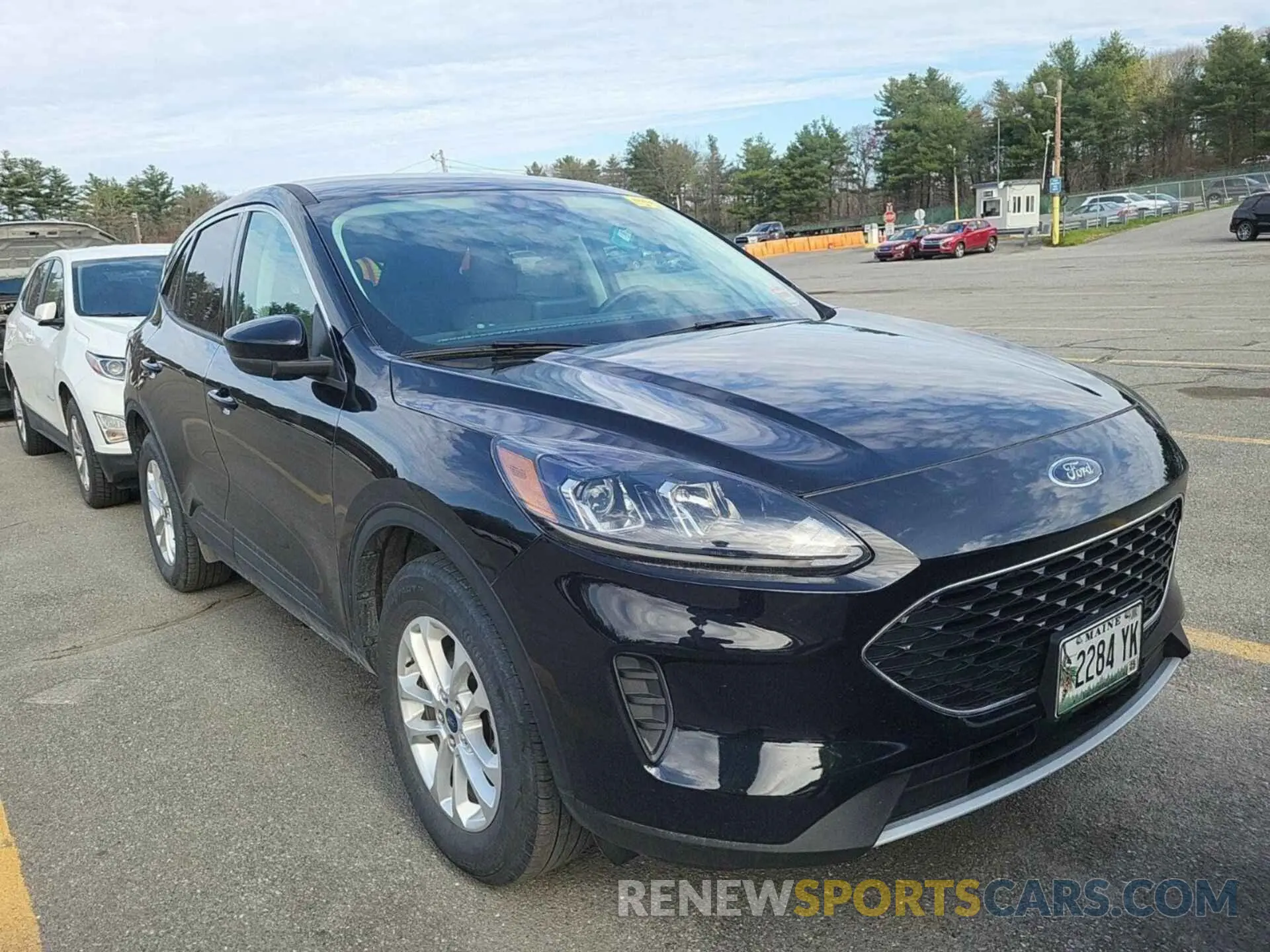 17 Photograph of a damaged car 1FMCU9G63MUA74393 FORD ESCAPE 2021