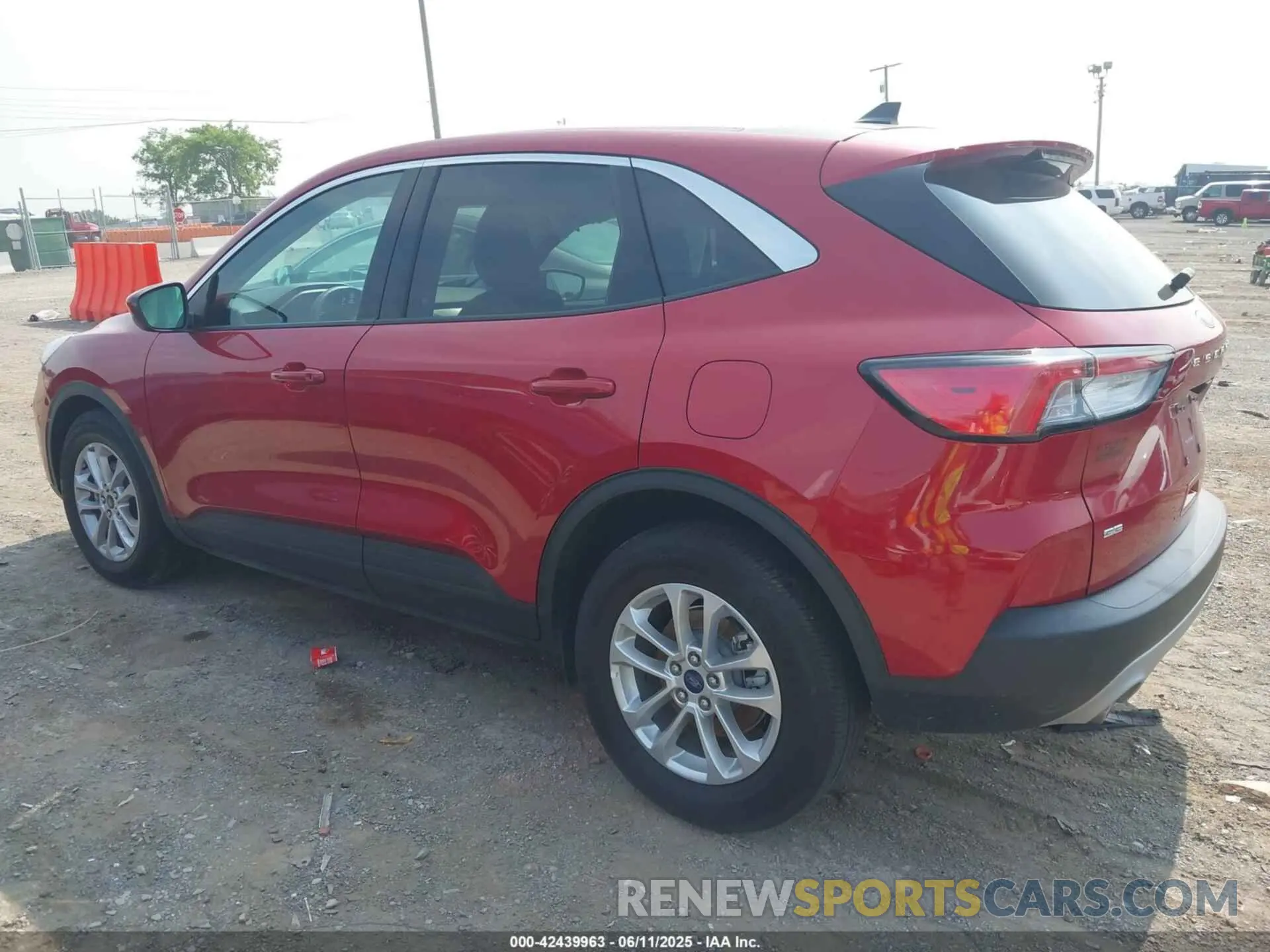 13 Photograph of a damaged car 1FMCU9G63MUA92215 FORD ESCAPE 2021