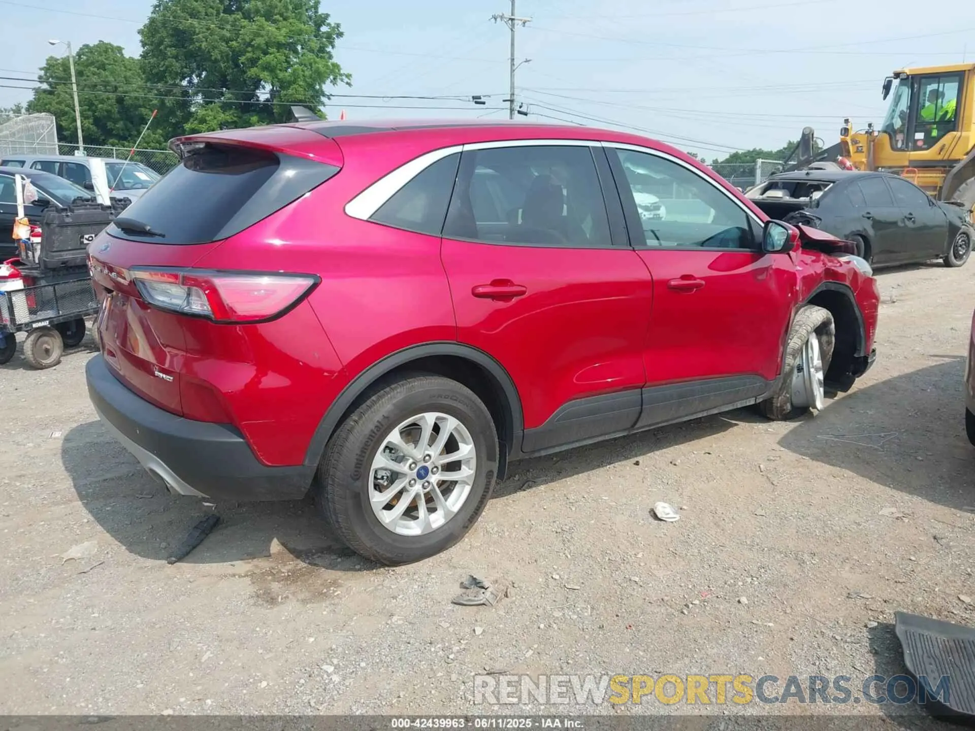 4 Photograph of a damaged car 1FMCU9G63MUA92215 FORD ESCAPE 2021