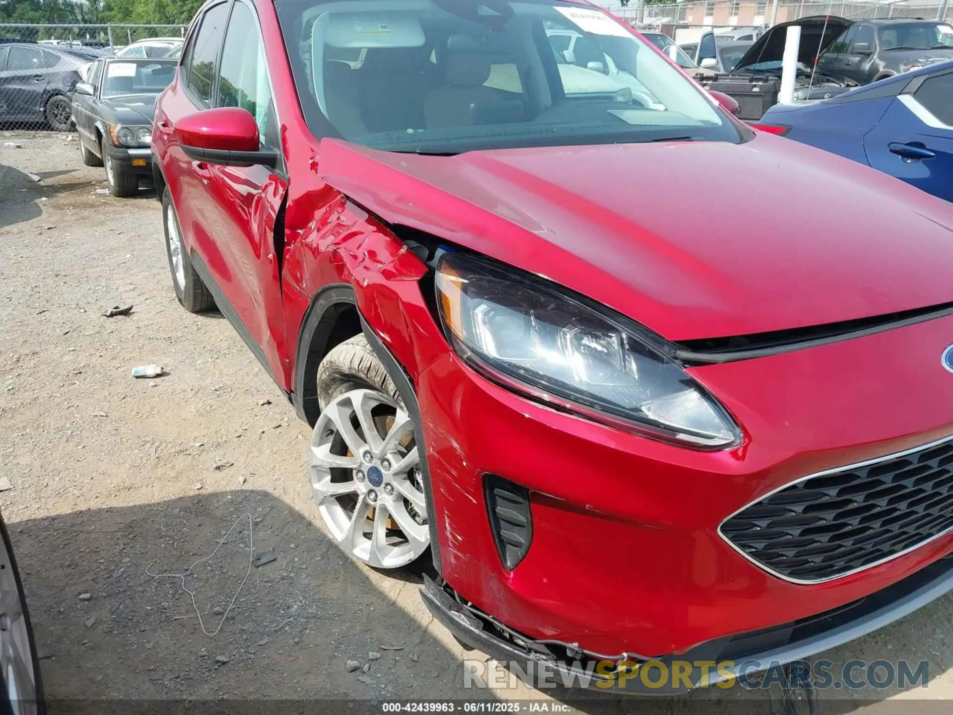 6 Photograph of a damaged car 1FMCU9G63MUA92215 FORD ESCAPE 2021