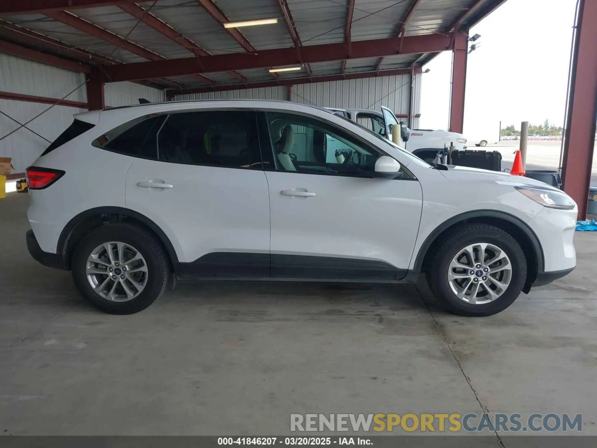 13 Photograph of a damaged car 1FMCU9G63MUB03522 FORD ESCAPE 2021
