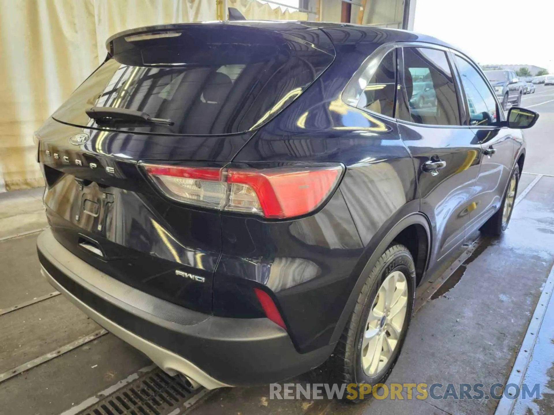 19 Photograph of a damaged car 1FMCU9G64MUA91381 FORD ESCAPE 2021