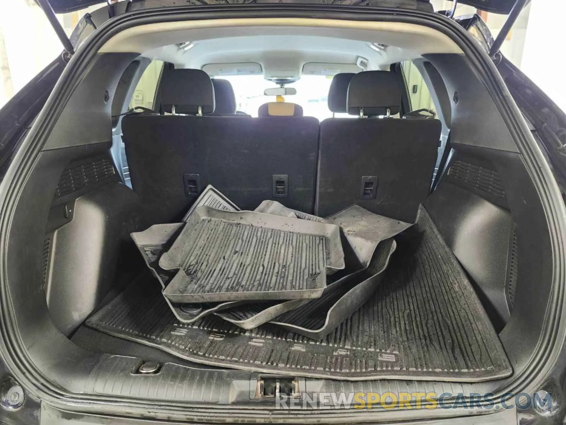22 Photograph of a damaged car 1FMCU9G64MUA91381 FORD ESCAPE 2021