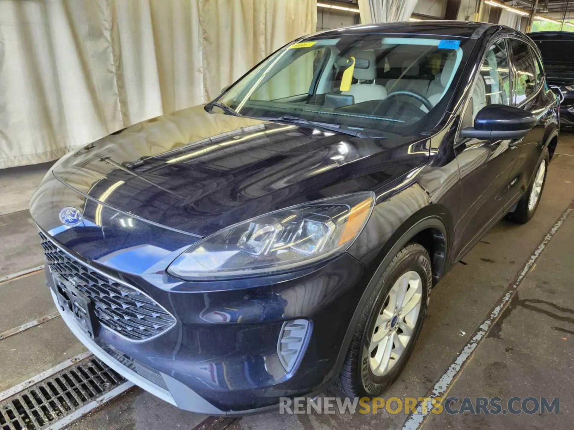36 Photograph of a damaged car 1FMCU9G64MUA91381 FORD ESCAPE 2021