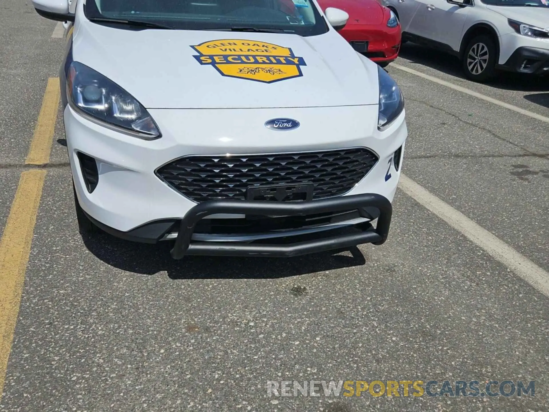 25 Photograph of a damaged car 1FMCU9G64MUA99657 FORD ESCAPE 2021