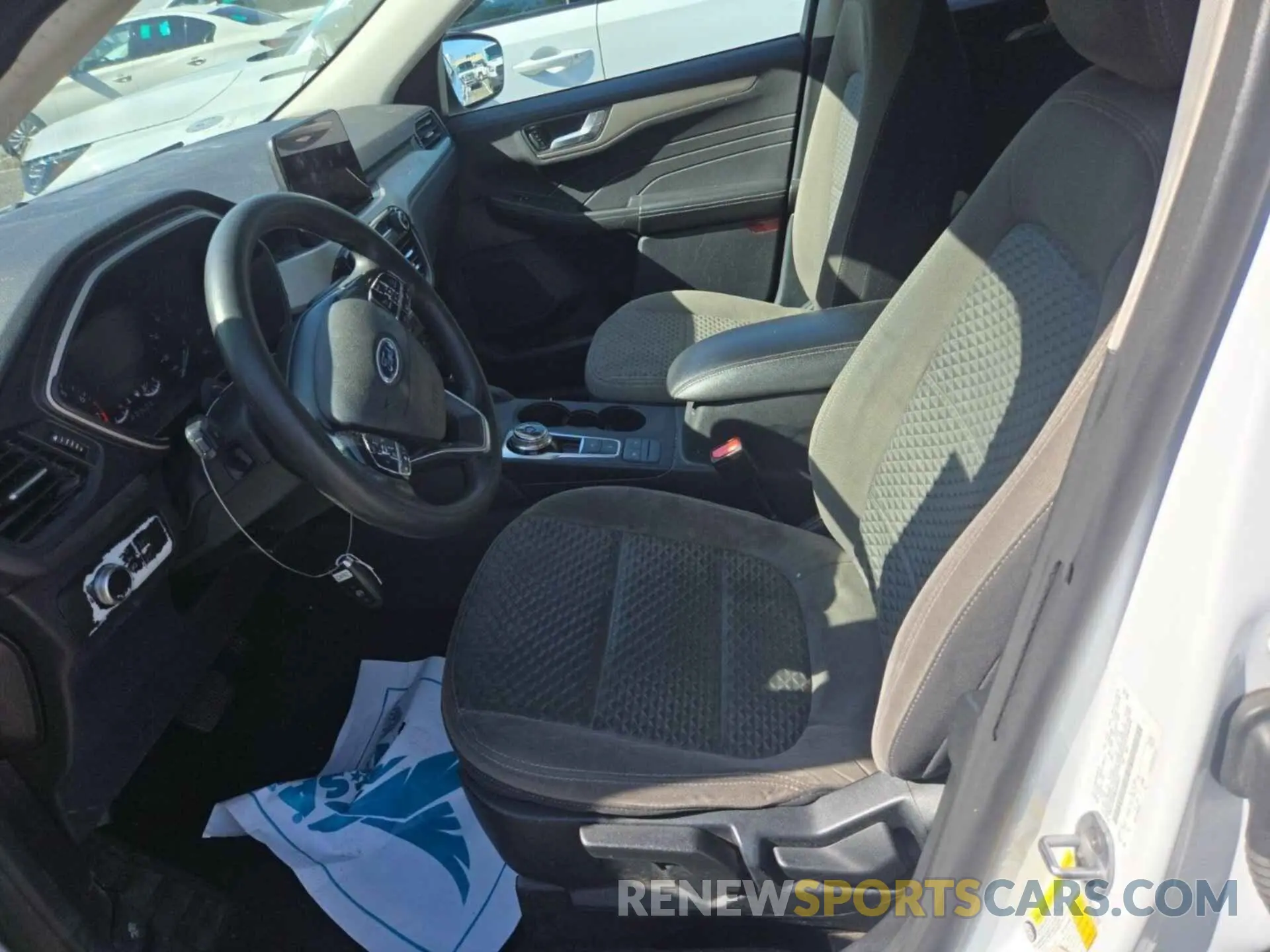 27 Photograph of a damaged car 1FMCU9G64MUA99657 FORD ESCAPE 2021