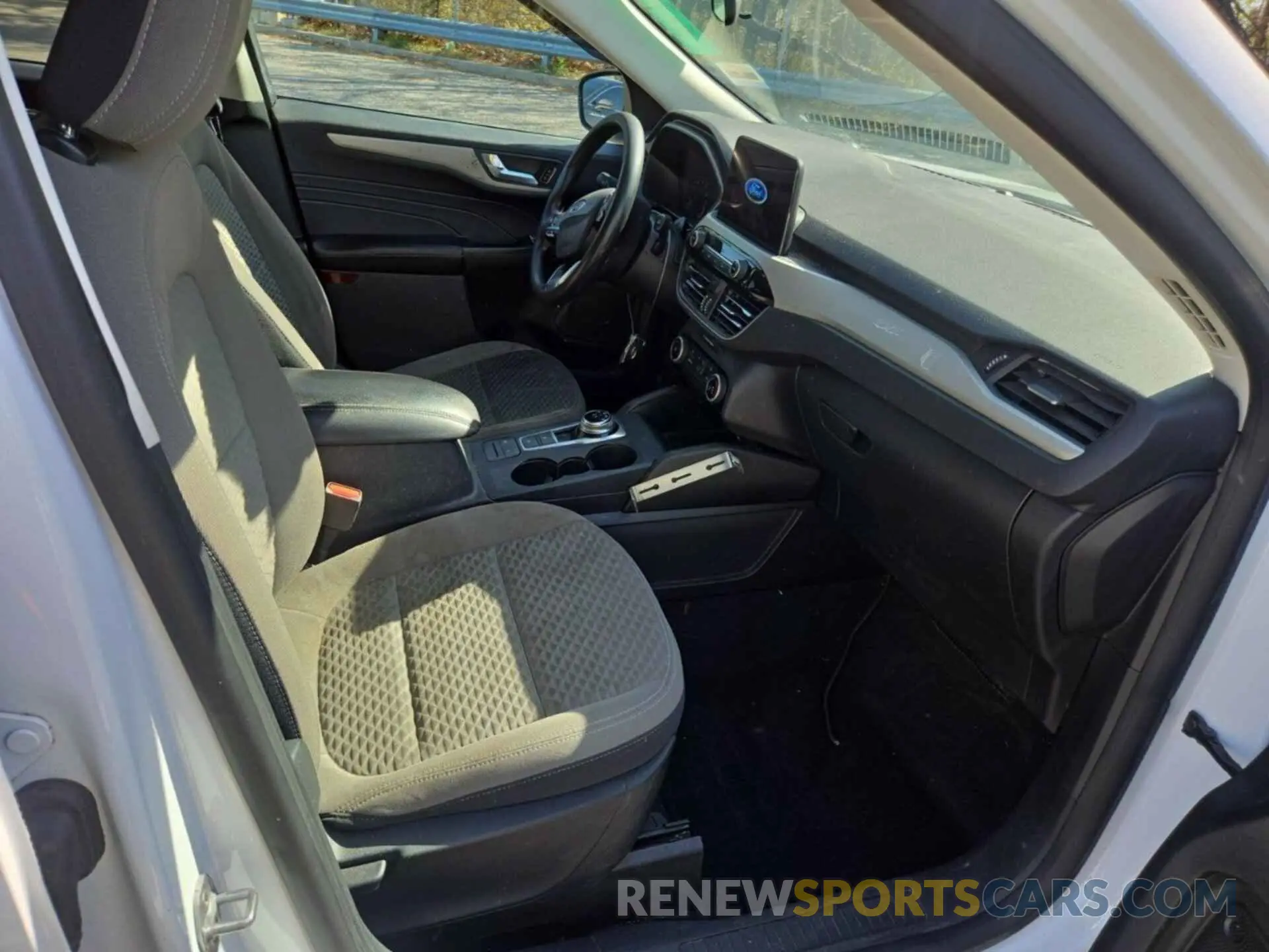 30 Photograph of a damaged car 1FMCU9G64MUA99657 FORD ESCAPE 2021