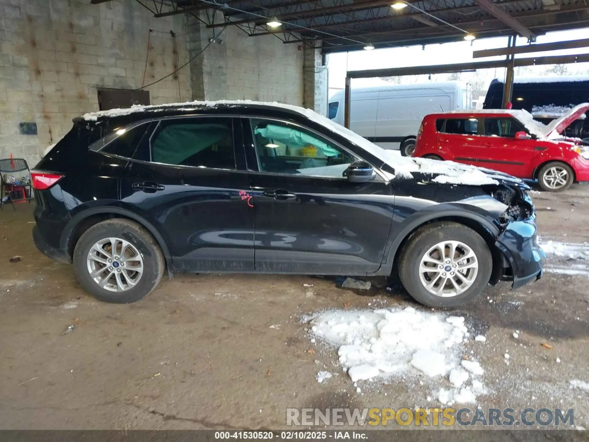 13 Photograph of a damaged car 1FMCU9G64MUB16053 FORD ESCAPE 2021