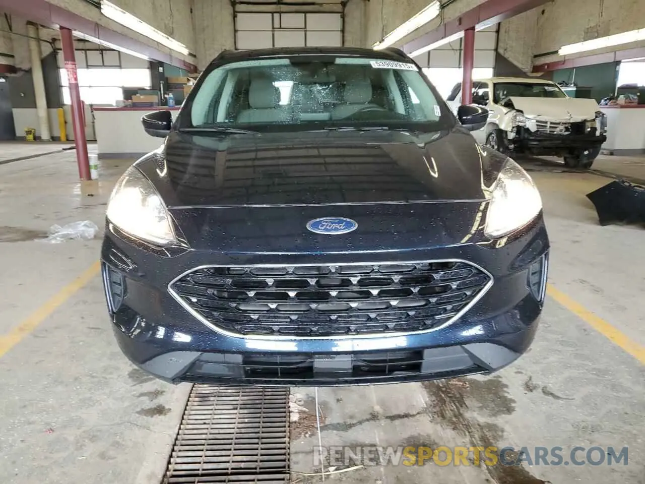 5 Photograph of a damaged car 1FMCU9G65MUA35143 FORD ESCAPE 2021