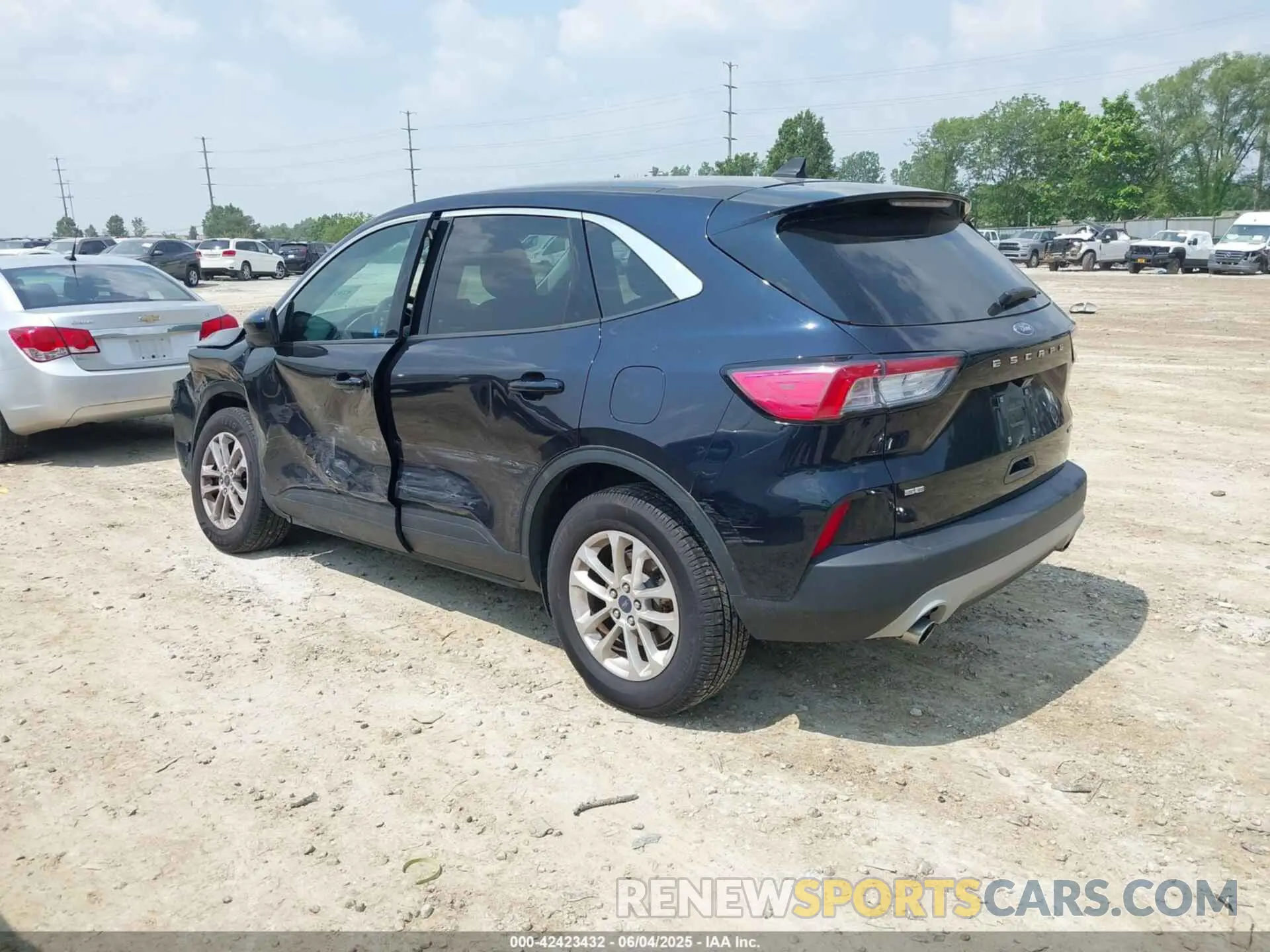 3 Photograph of a damaged car 1FMCU9G65MUB03411 FORD ESCAPE 2021