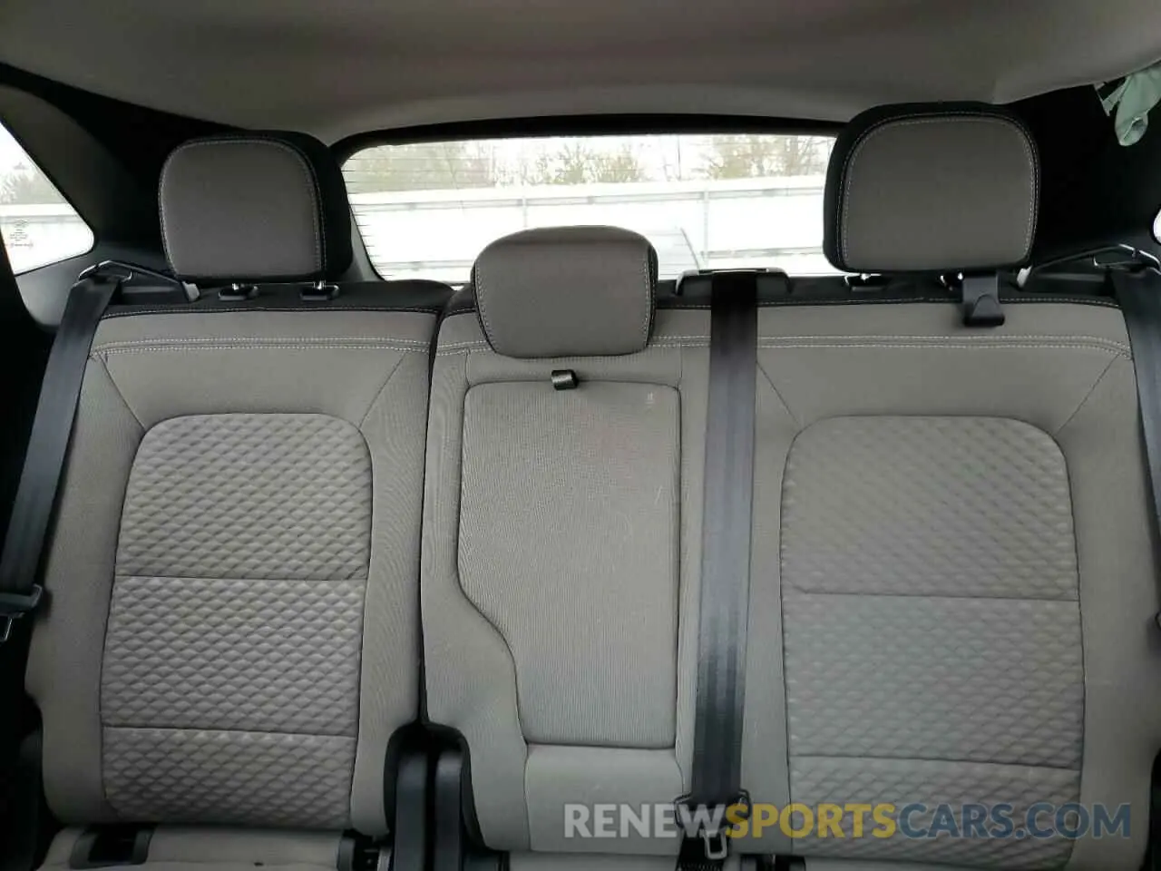 10 Photograph of a damaged car 1FMCU9G65MUB21732 FORD ESCAPE 2021