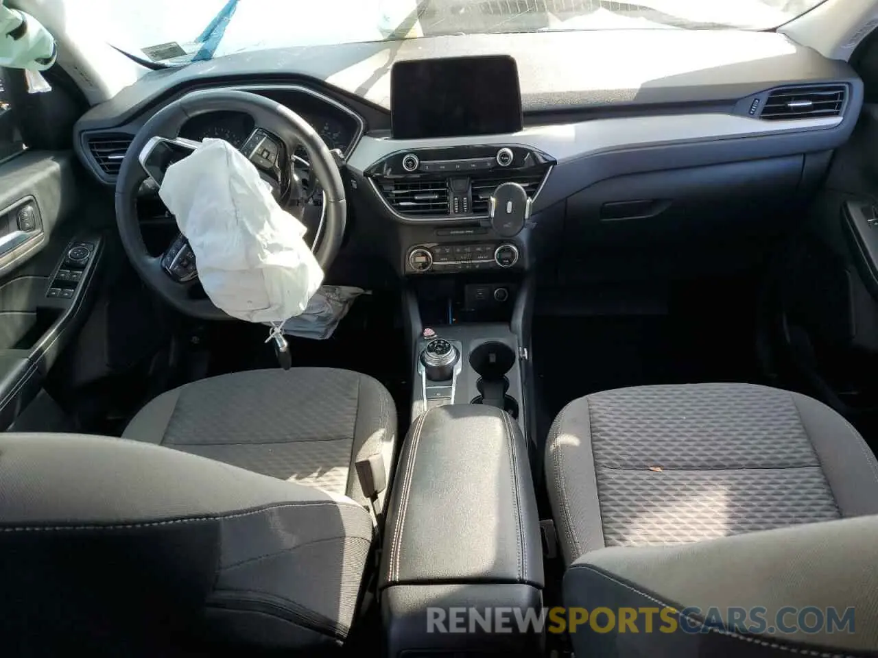 8 Photograph of a damaged car 1FMCU9G65MUB21732 FORD ESCAPE 2021