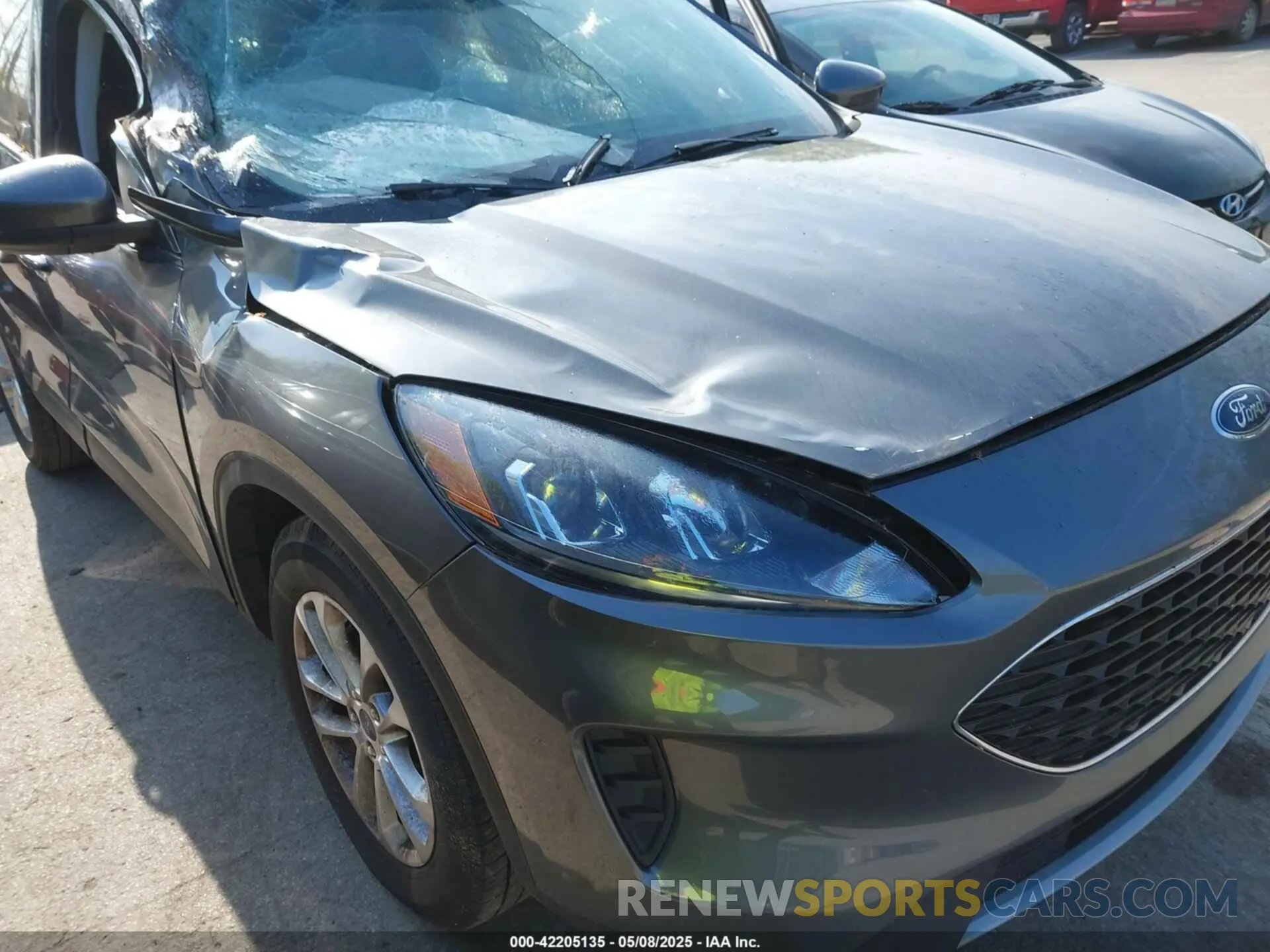 17 Photograph of a damaged car 1FMCU9G66MUA11210 FORD ESCAPE 2021