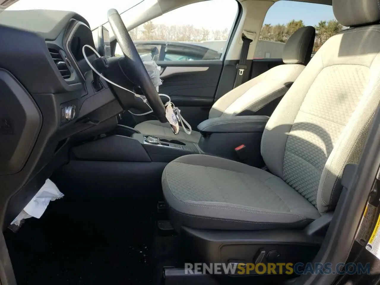 7 Photograph of a damaged car 1FMCU9G66MUA13930 FORD ESCAPE 2021