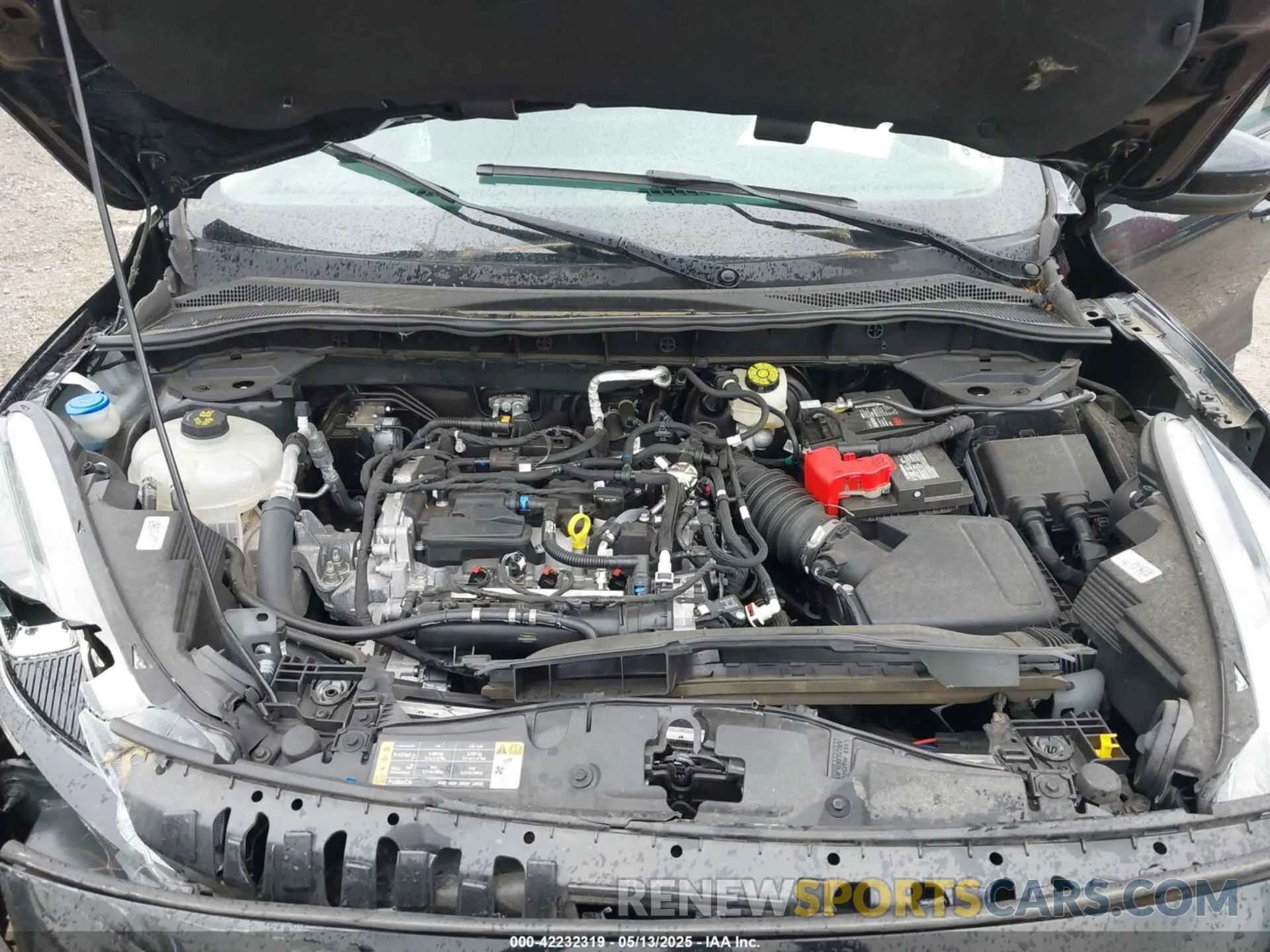 10 Photograph of a damaged car 1FMCU9G67MUA23303 FORD ESCAPE 2021
