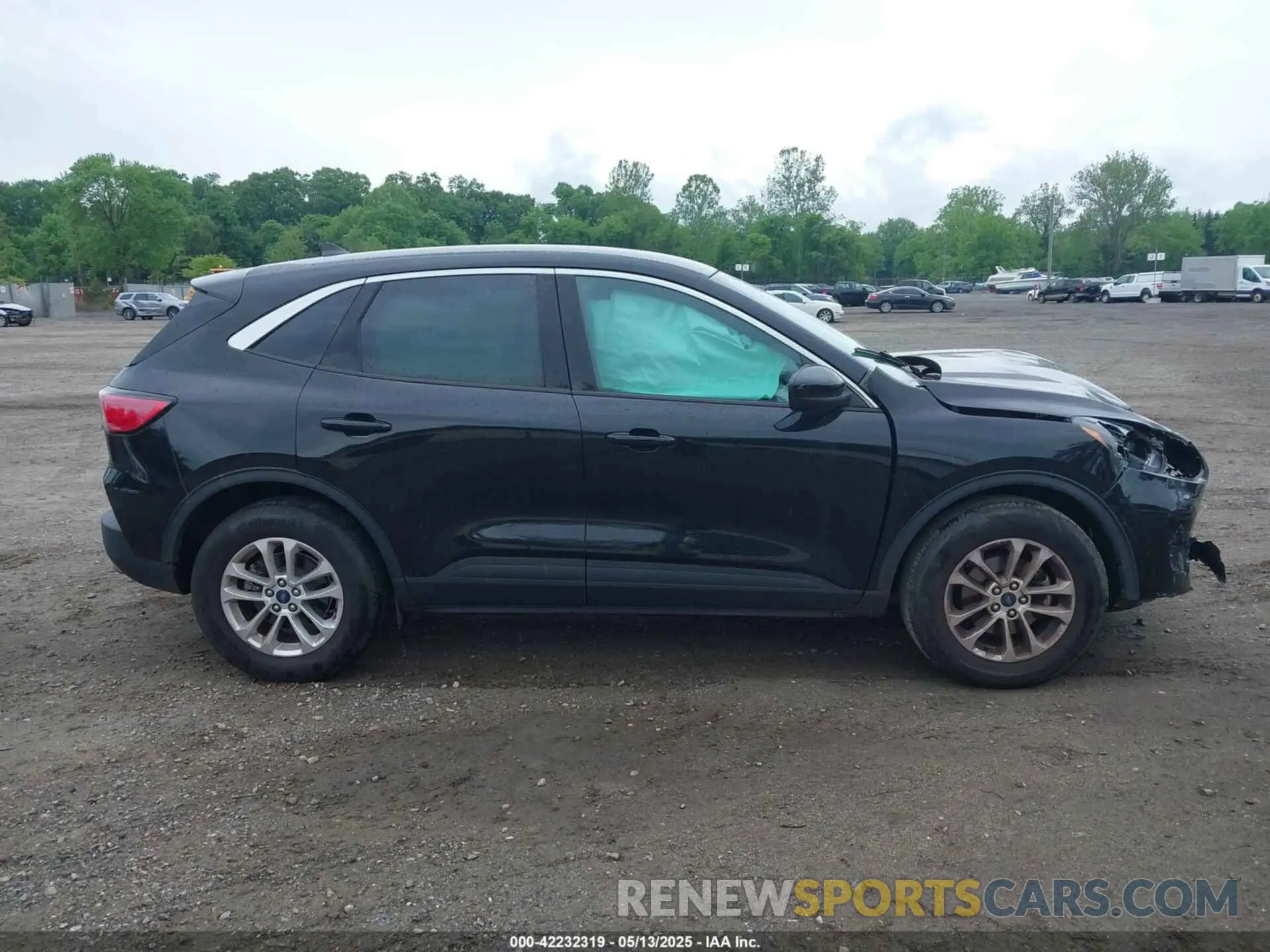 13 Photograph of a damaged car 1FMCU9G67MUA23303 FORD ESCAPE 2021