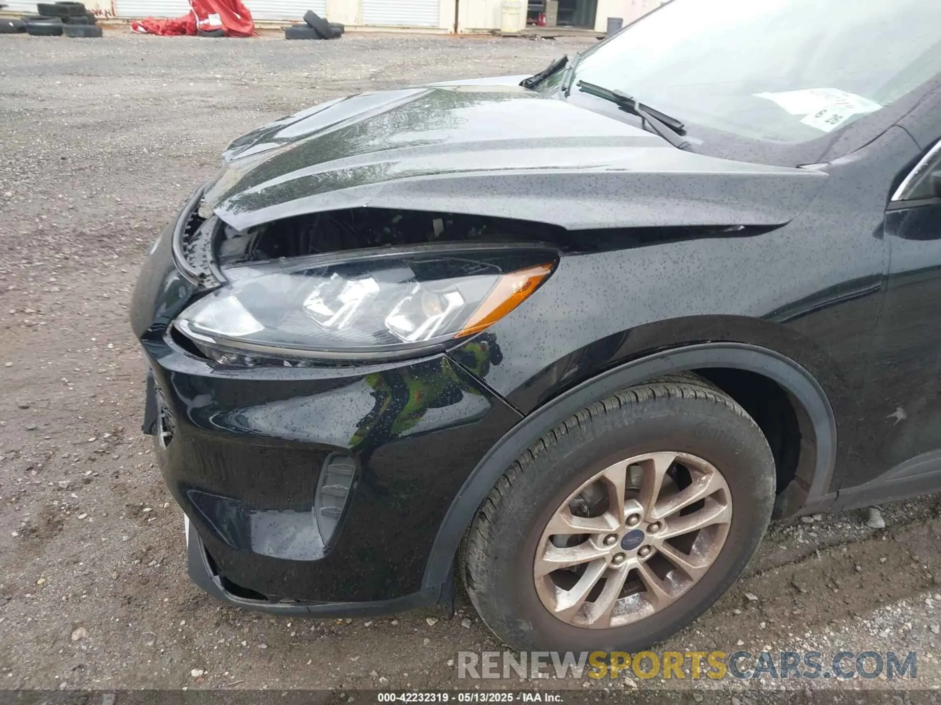 18 Photograph of a damaged car 1FMCU9G67MUA23303 FORD ESCAPE 2021