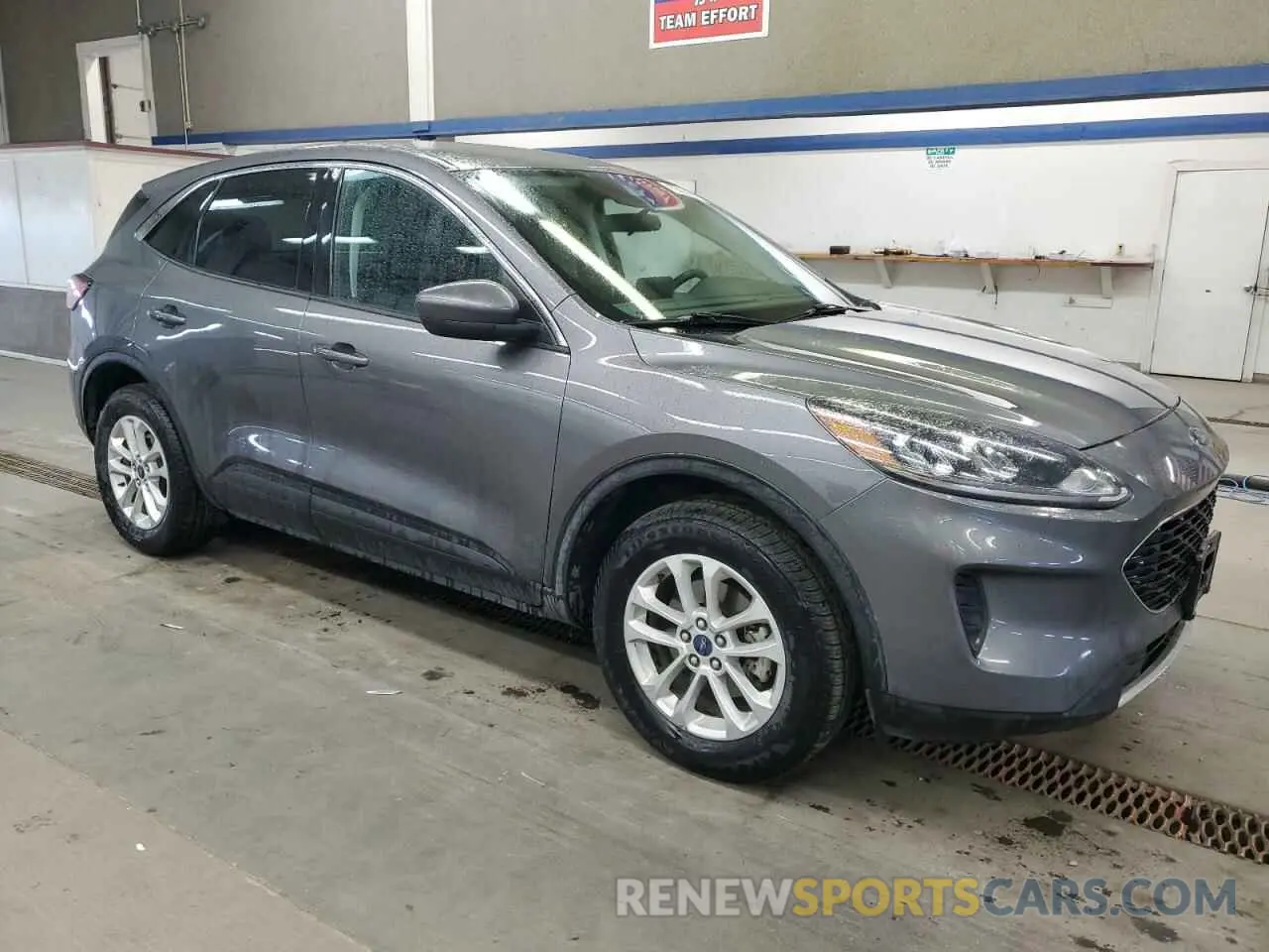 4 Photograph of a damaged car 1FMCU9G67MUA69911 FORD ESCAPE 2021