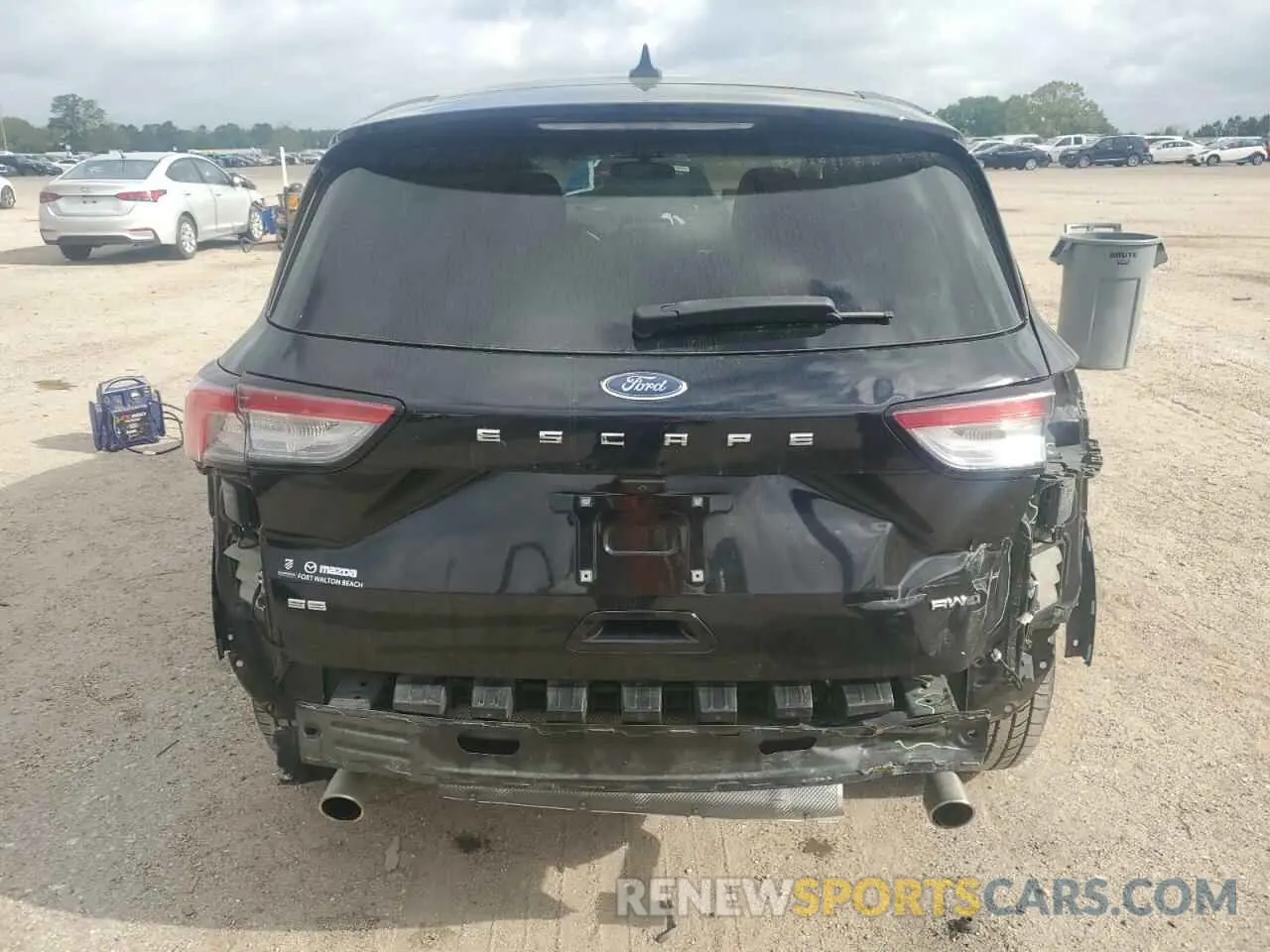 6 Photograph of a damaged car 1FMCU9G68MUA12424 FORD ESCAPE 2021