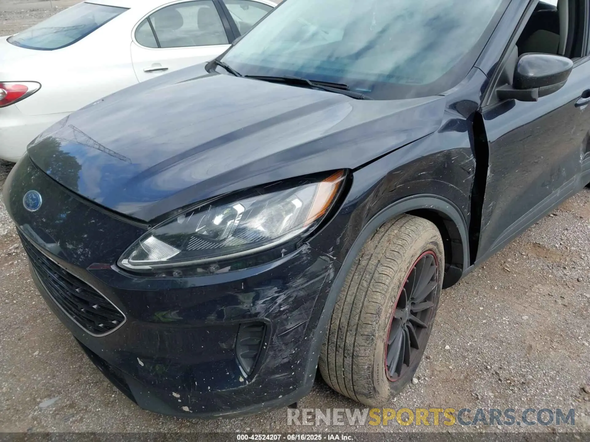 6 Photograph of a damaged car 1FMCU9G68MUA37176 FORD ESCAPE 2021