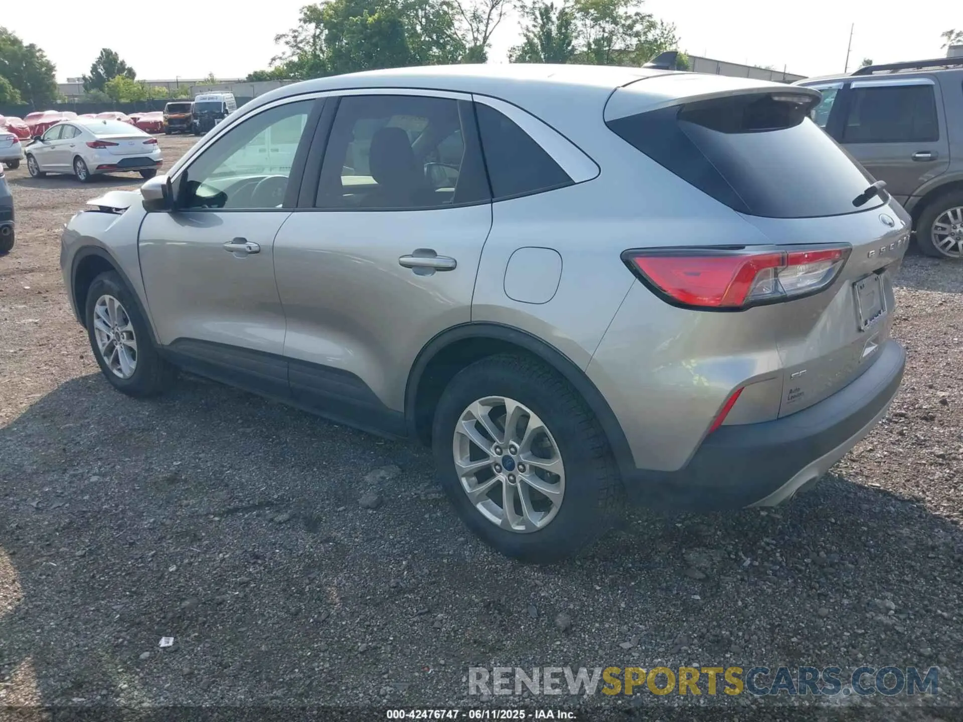3 Photograph of a damaged car 1FMCU9G68MUB26987 FORD ESCAPE 2021
