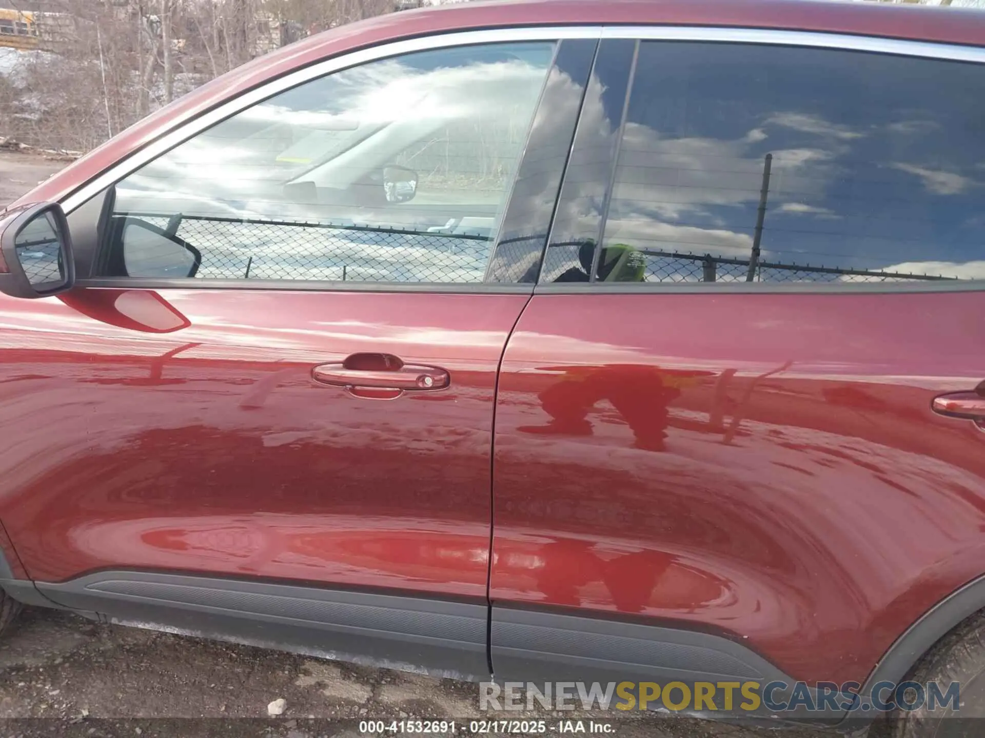 15 Photograph of a damaged car 1FMCU9G69MUA08415 FORD ESCAPE 2021