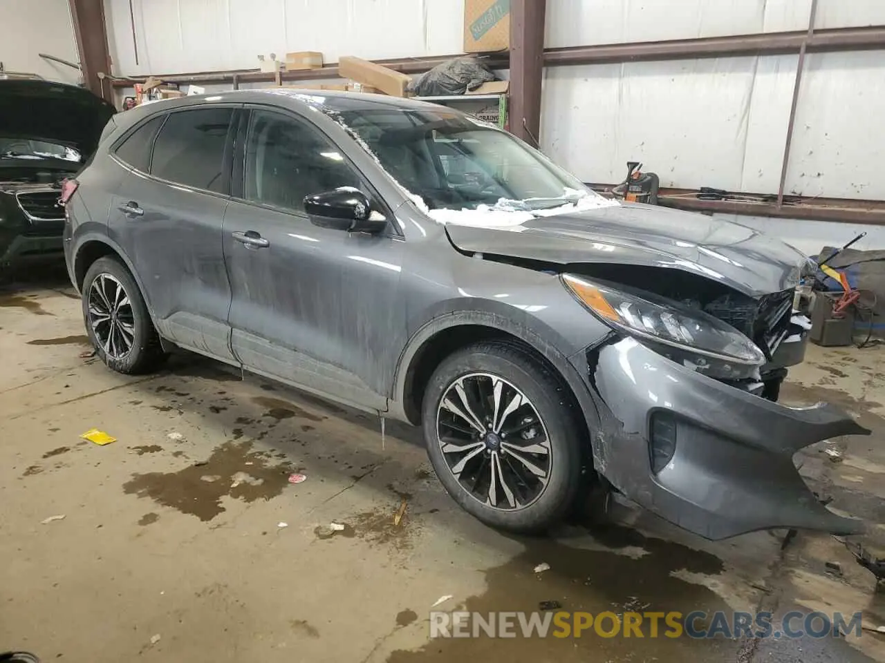4 Photograph of a damaged car 1FMCU9G69MUA59591 FORD ESCAPE 2021