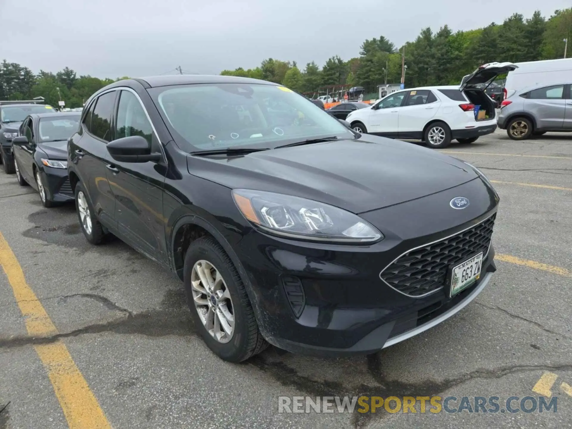 29 Photograph of a damaged car 1FMCU9G69MUA73572 FORD ESCAPE 2021