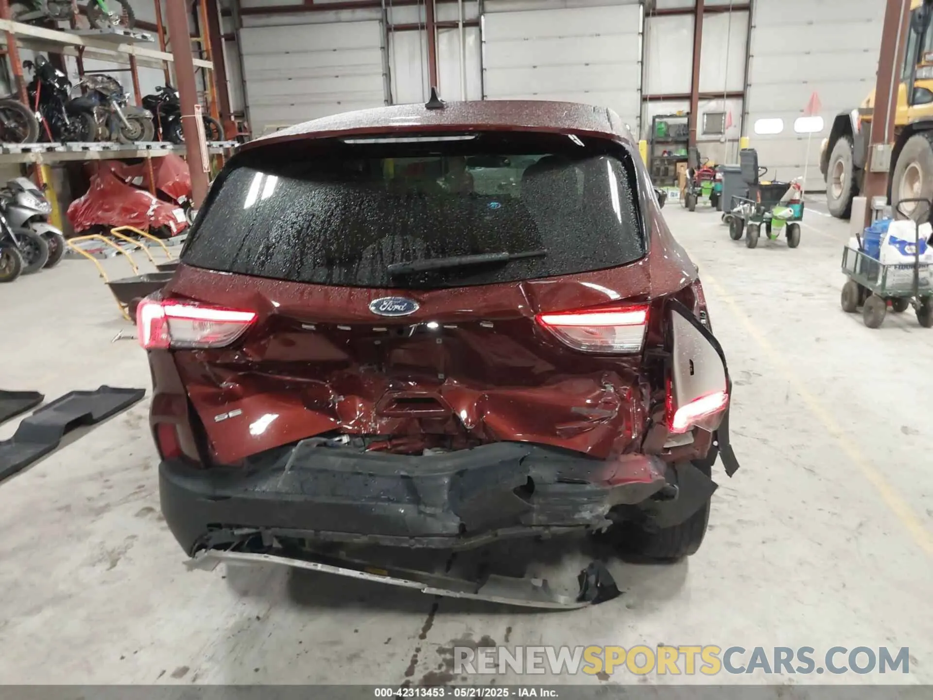 15 Photograph of a damaged car 1FMCU9G69MUA91893 FORD ESCAPE 2021