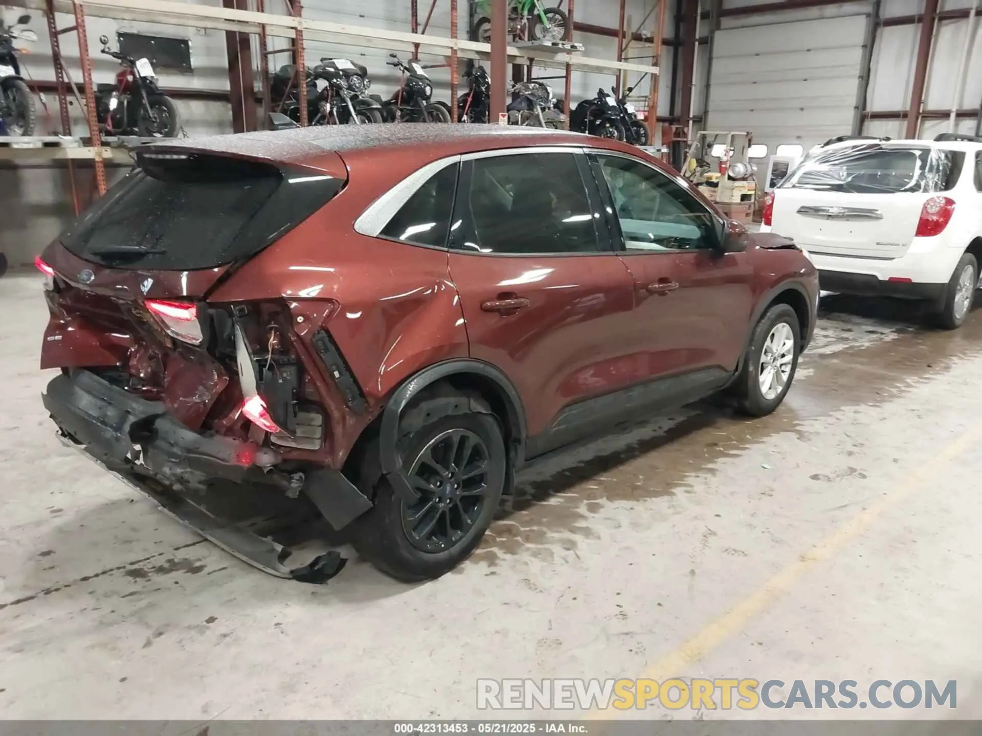 4 Photograph of a damaged car 1FMCU9G69MUA91893 FORD ESCAPE 2021