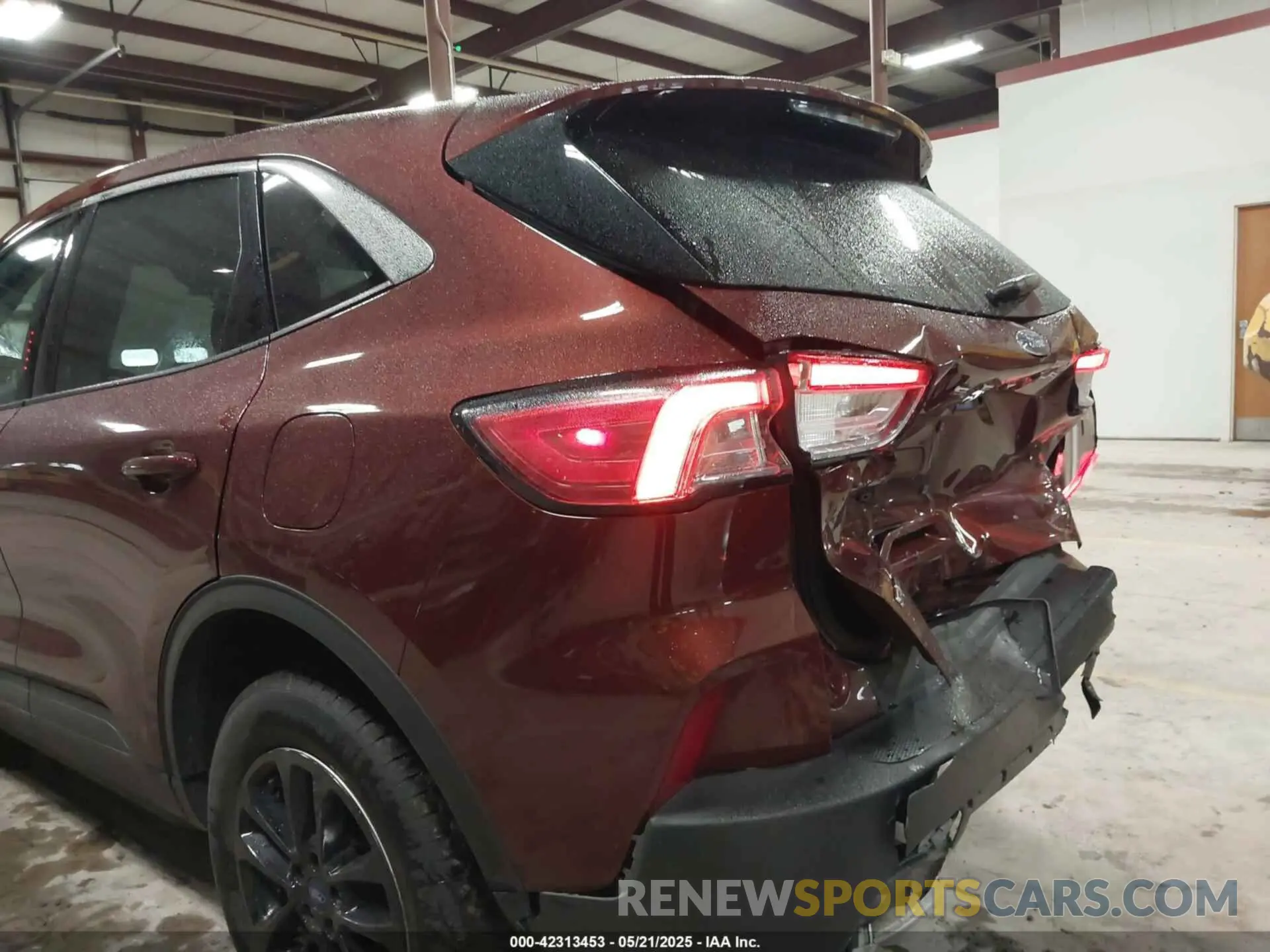6 Photograph of a damaged car 1FMCU9G69MUA91893 FORD ESCAPE 2021