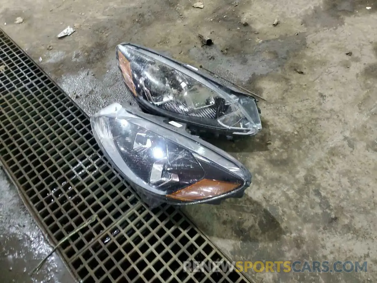 13 Photograph of a damaged car 1FMCU9G69MUA98049 FORD ESCAPE 2021