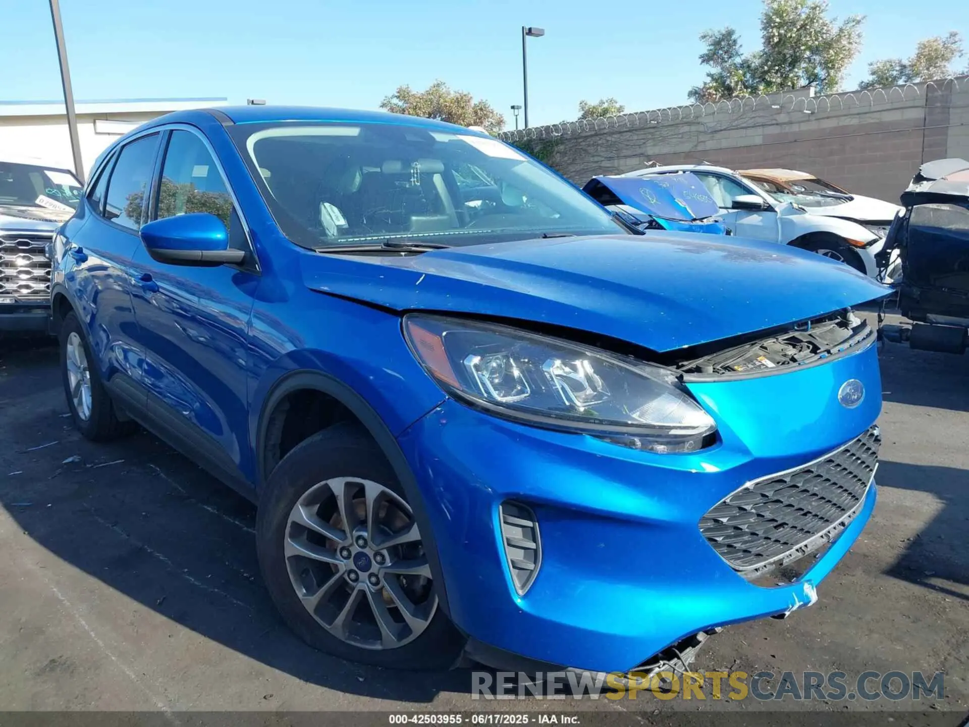 1 Photograph of a damaged car 1FMCU9G69MUB15318 FORD ESCAPE 2021