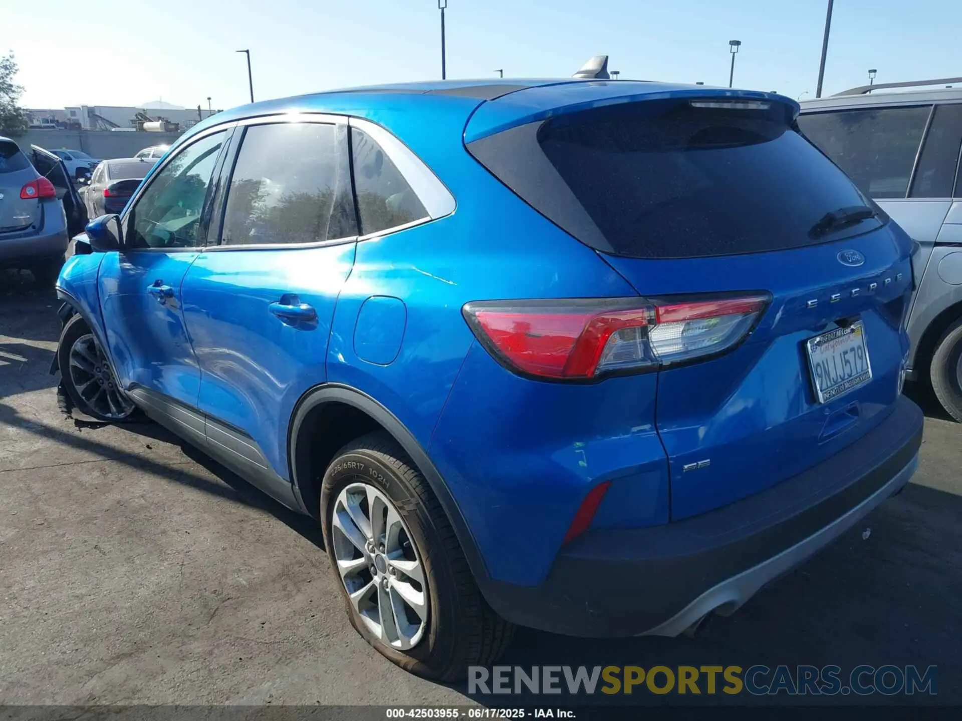 3 Photograph of a damaged car 1FMCU9G69MUB15318 FORD ESCAPE 2021